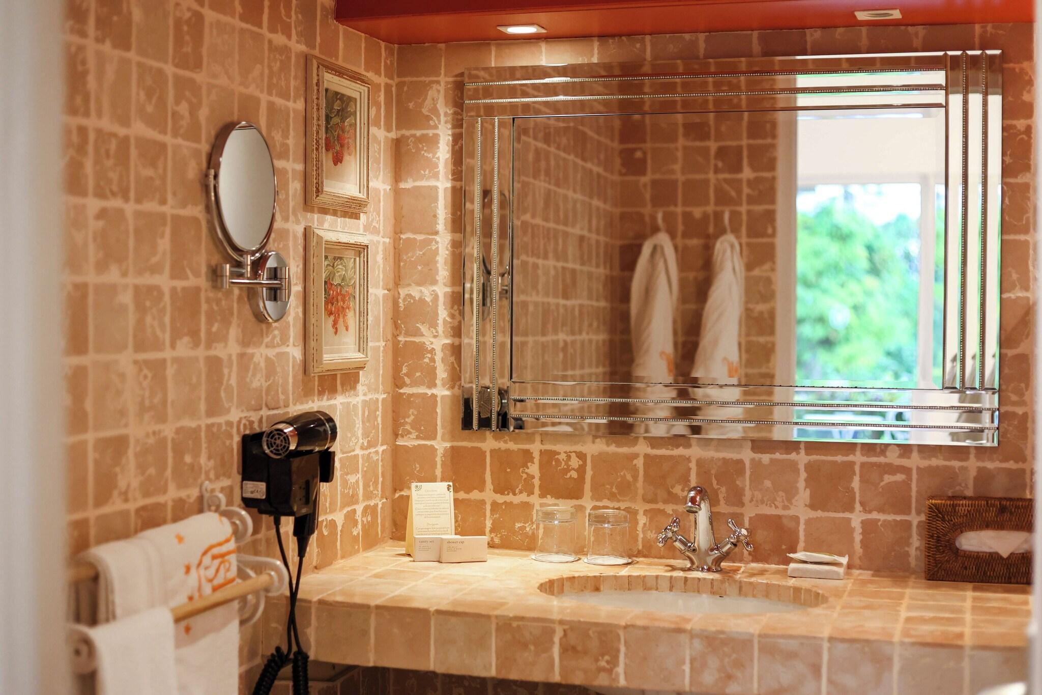 Double Superior King Bed