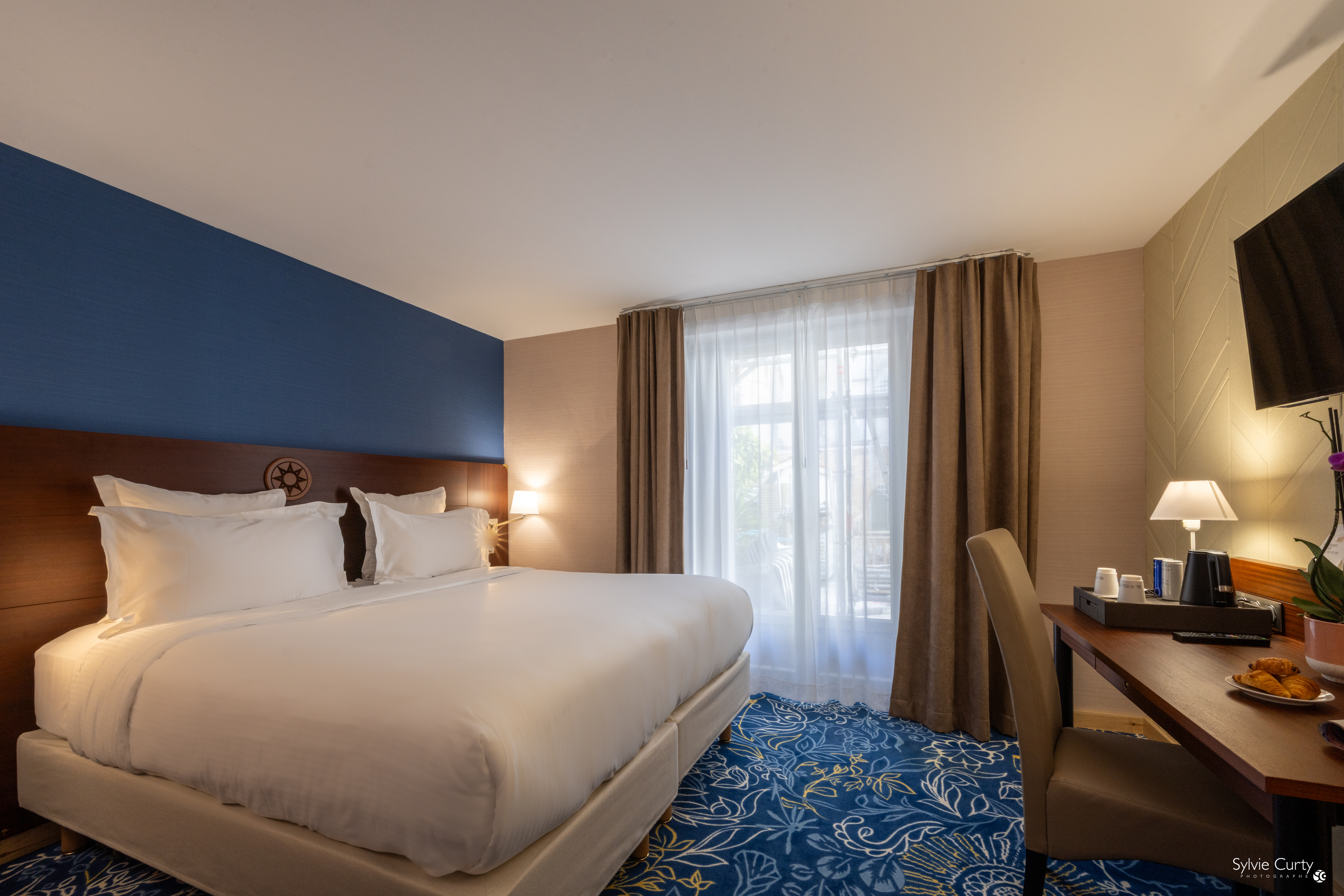 Double Classic City View