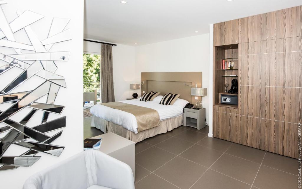 Double Deluxe with Terrace