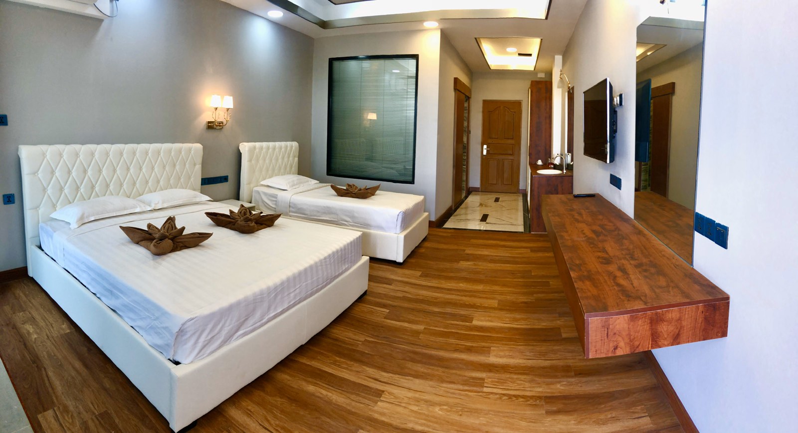 Double Connecting Room