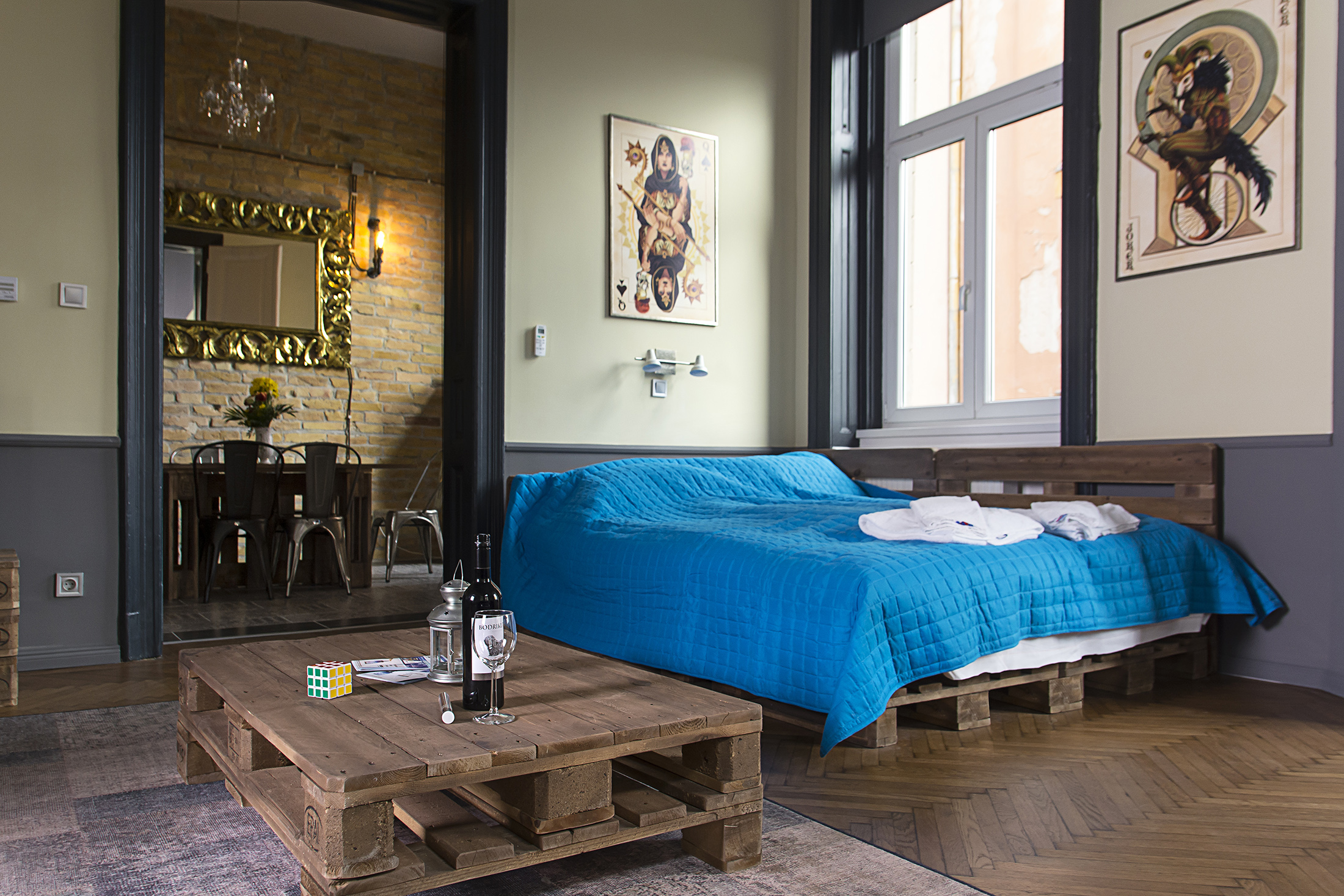 Apartment Four Bedrooms Three Bathrooms