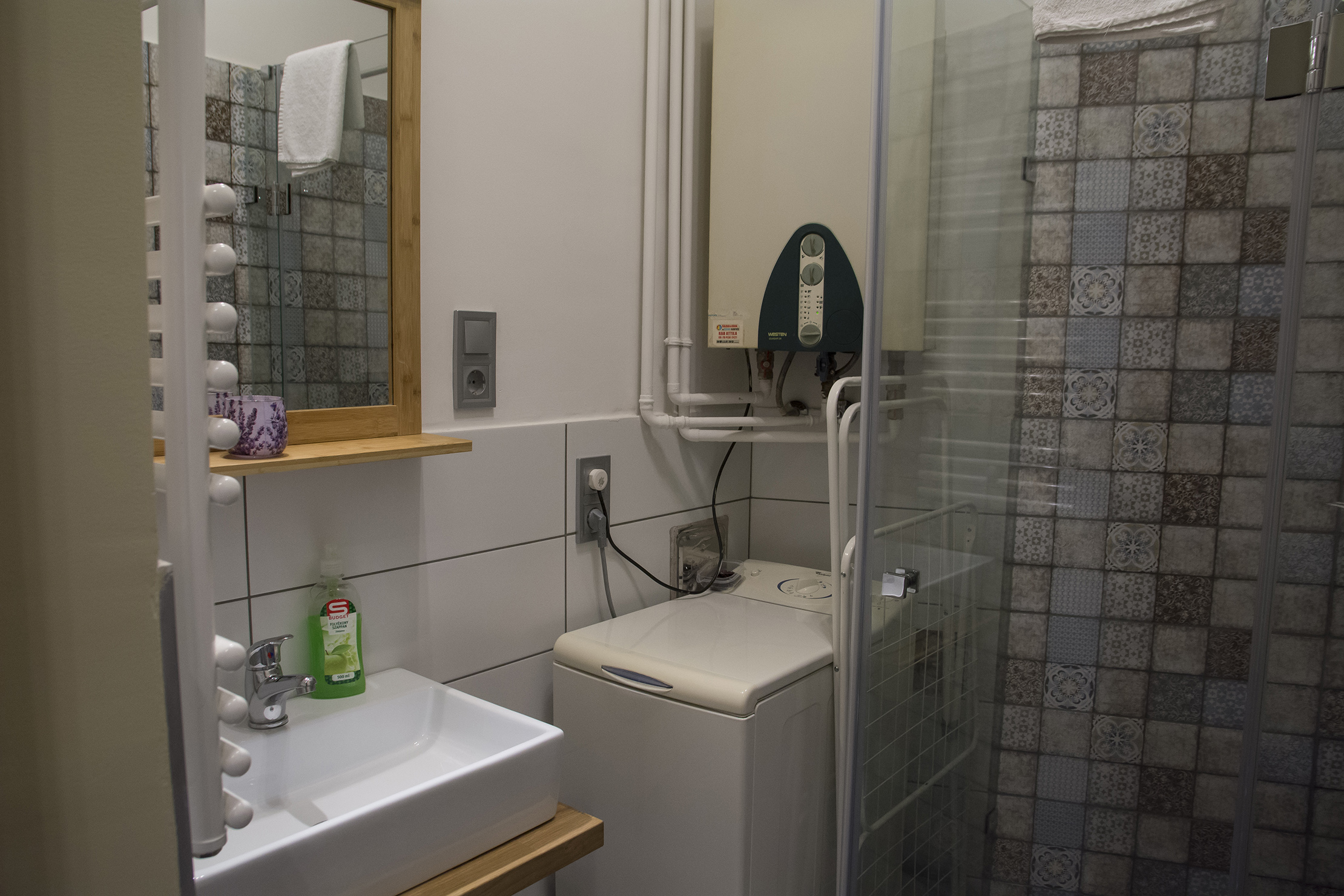 Apartment Four Bedrooms Three Bathrooms