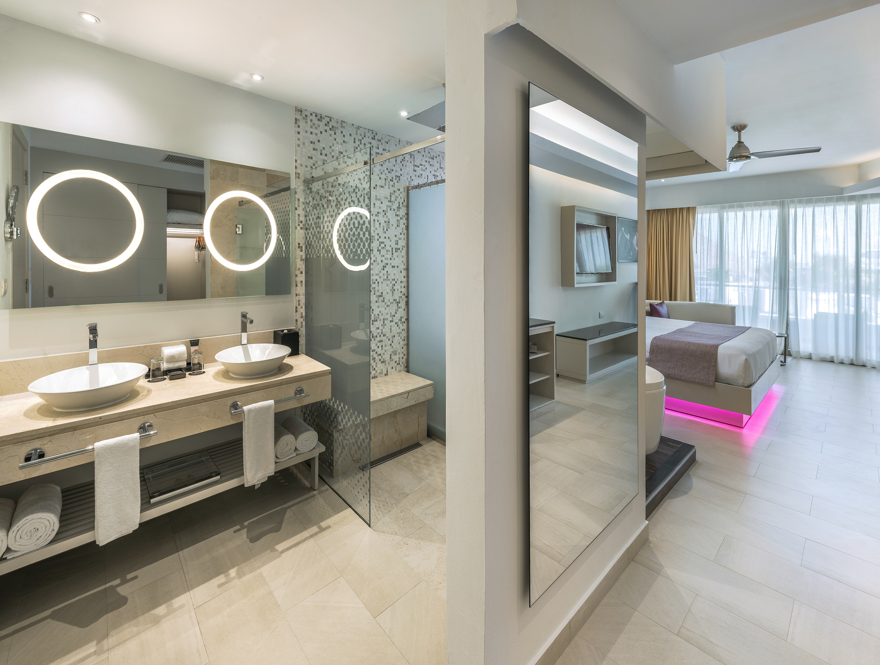 Junior Suite Accessible