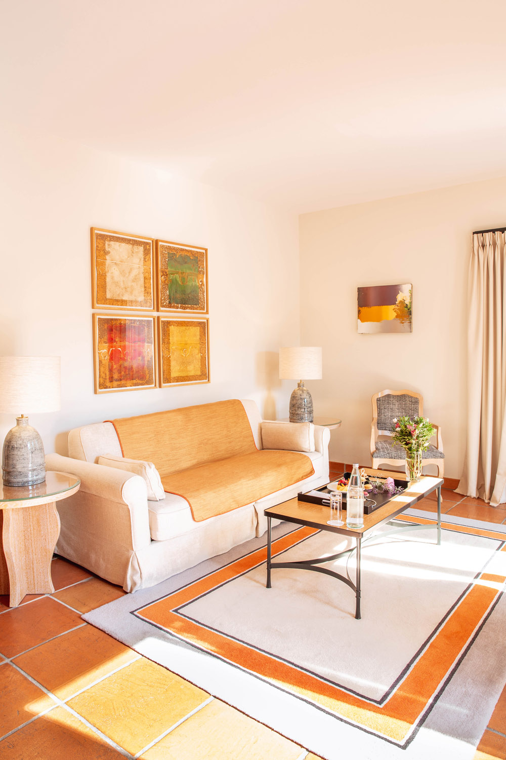 Suite Deluxe King Bed