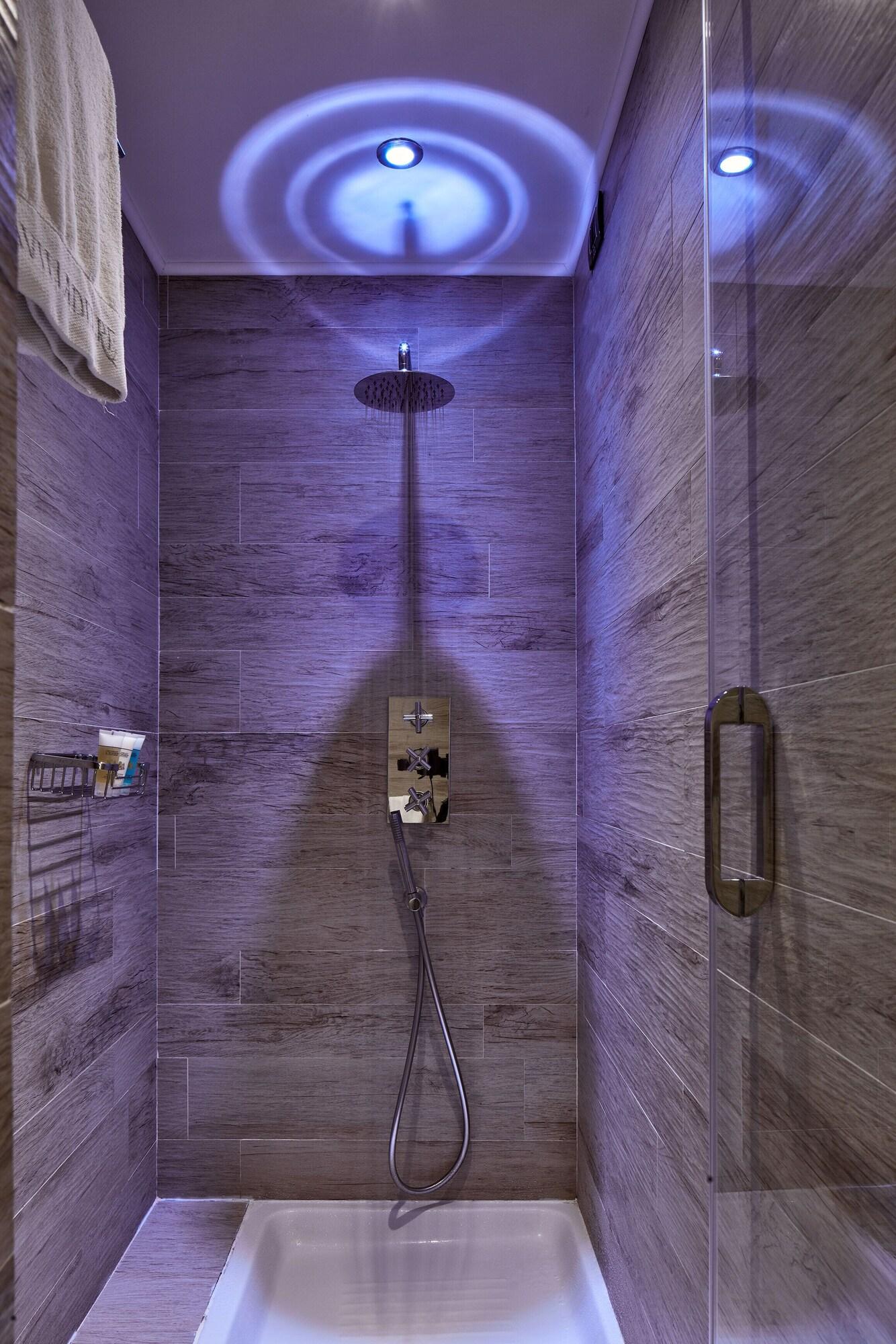 Double Superior Queen Bed