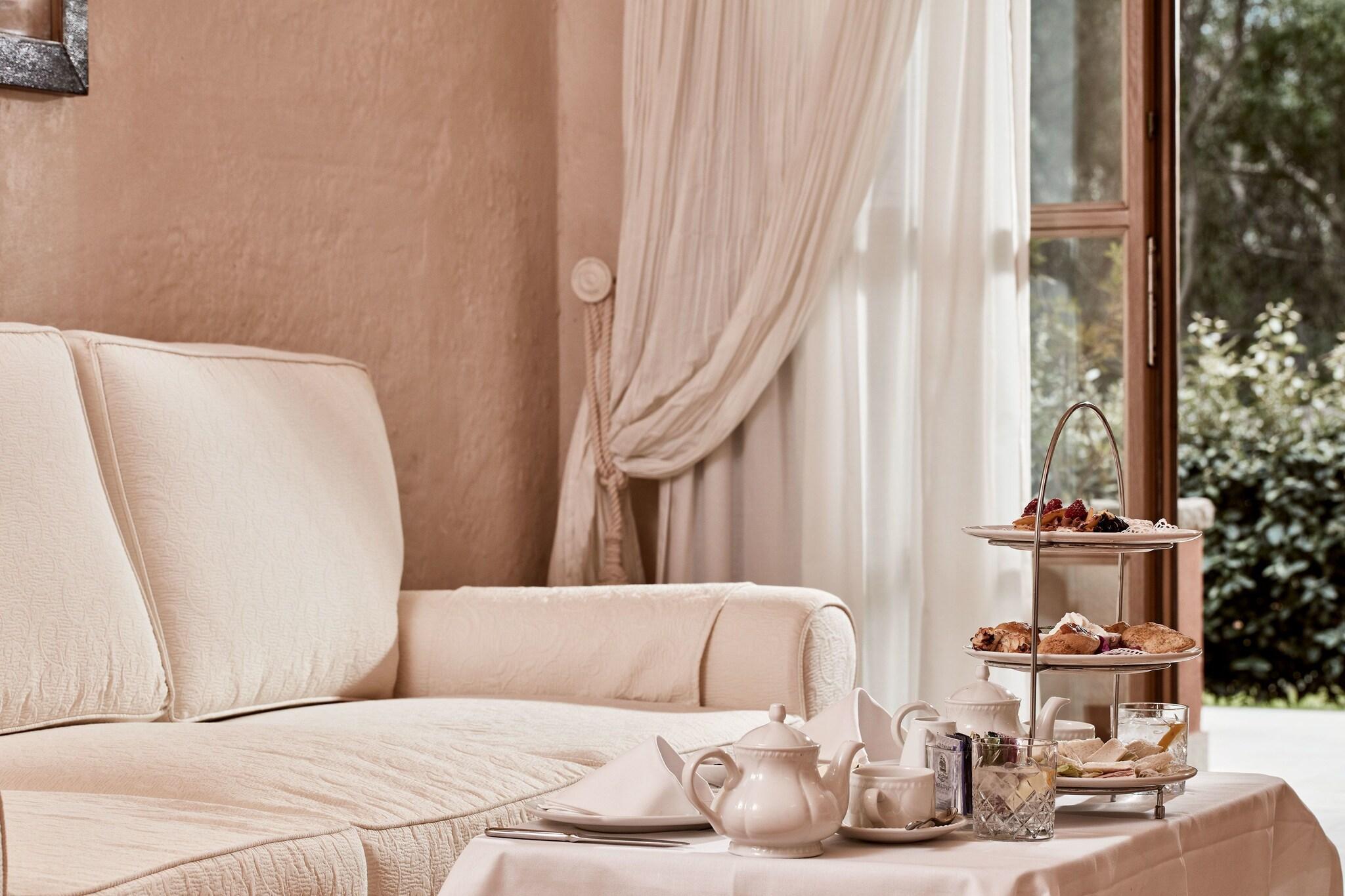 Junior Suite King Size Bed