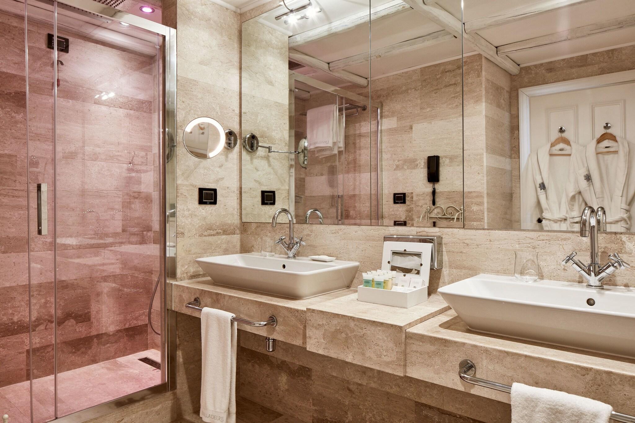 Double Deluxe Sea Front