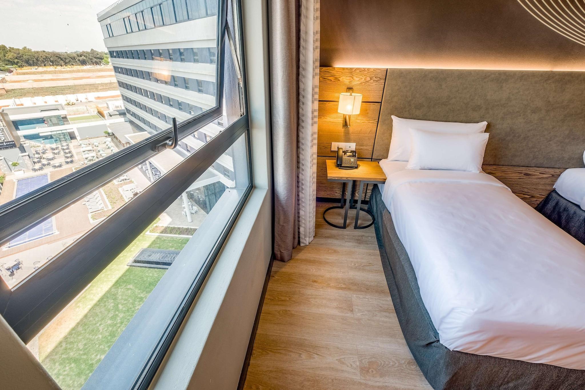 Double King Size Bed