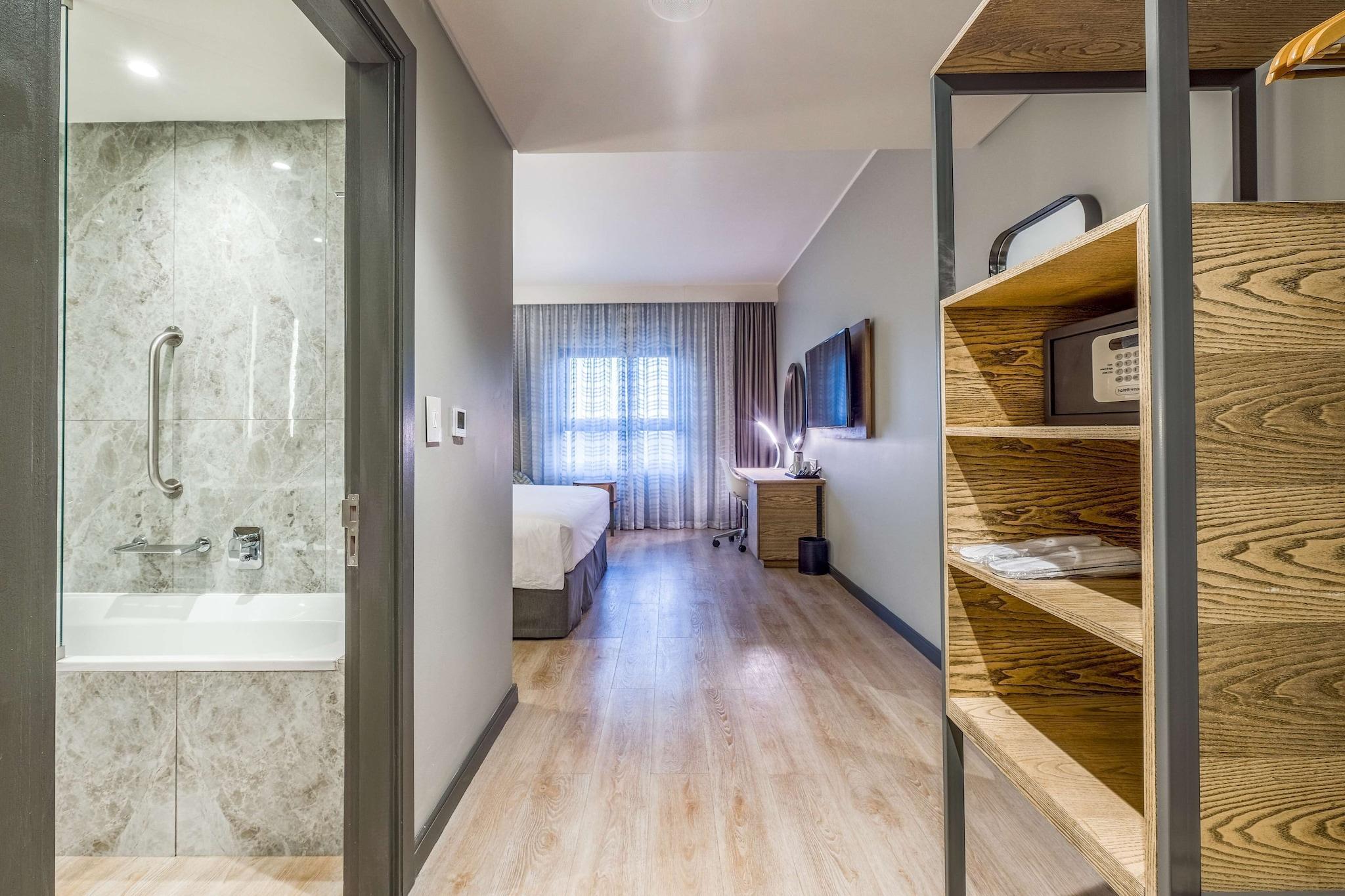 Double King Size Bed