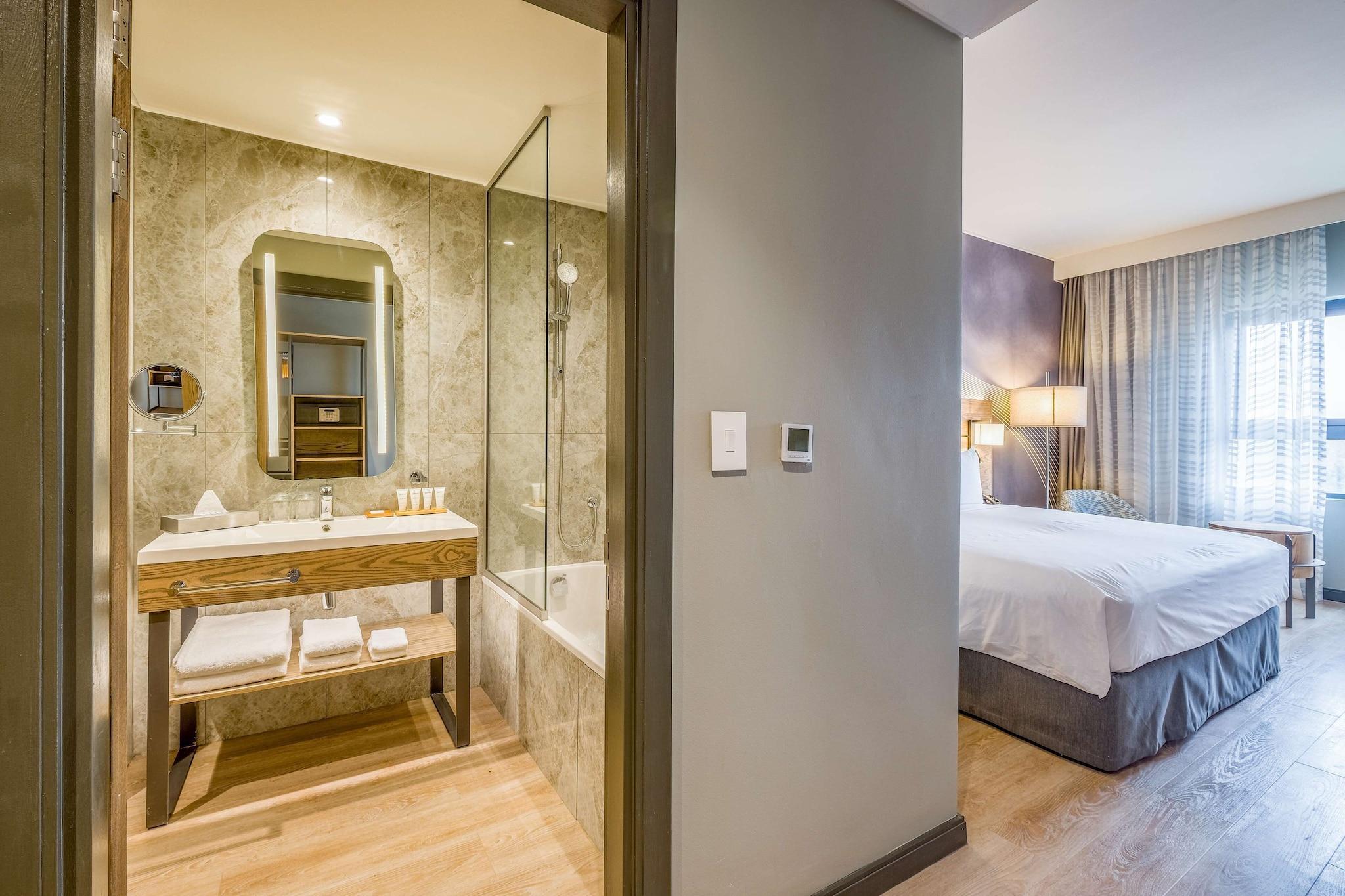 Double Executive King Bed