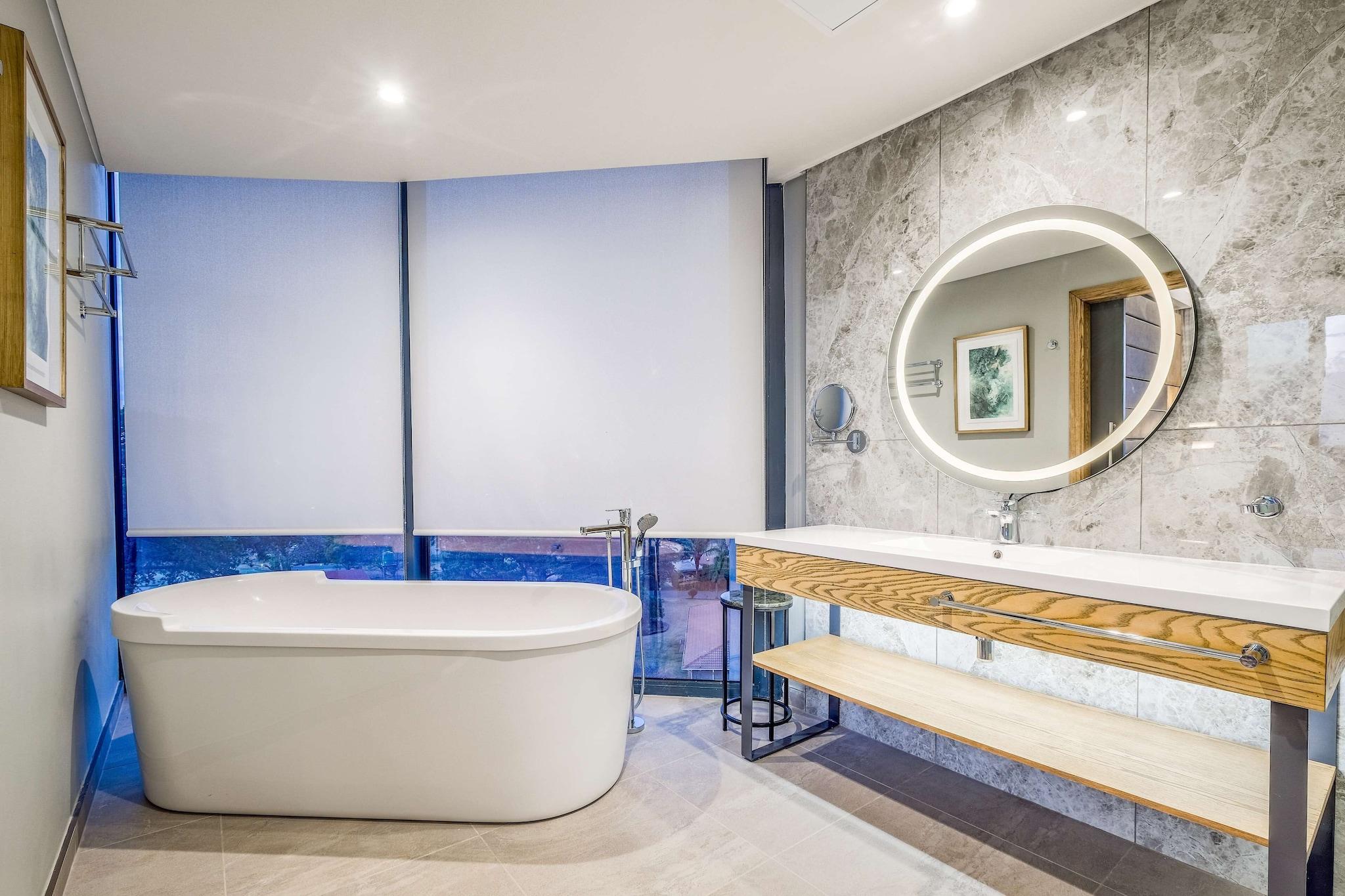 Junior Suite King Size Bed