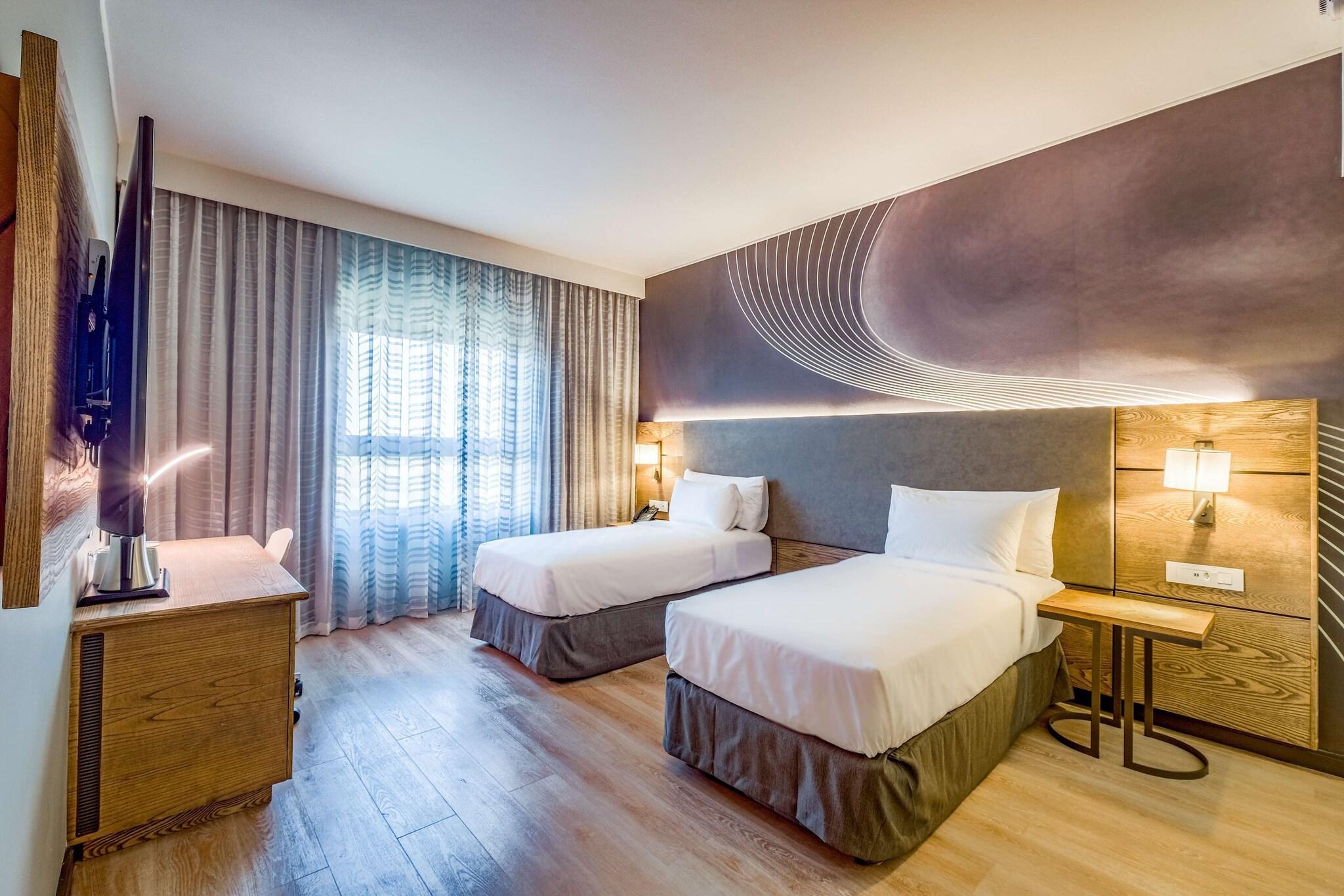 Double King Size Bed