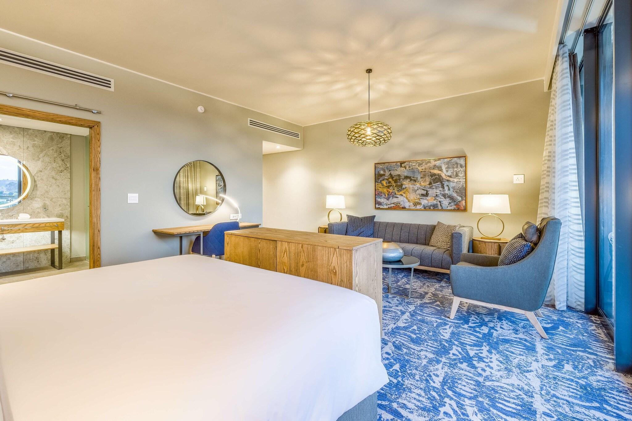 Junior Suite King Size Bed