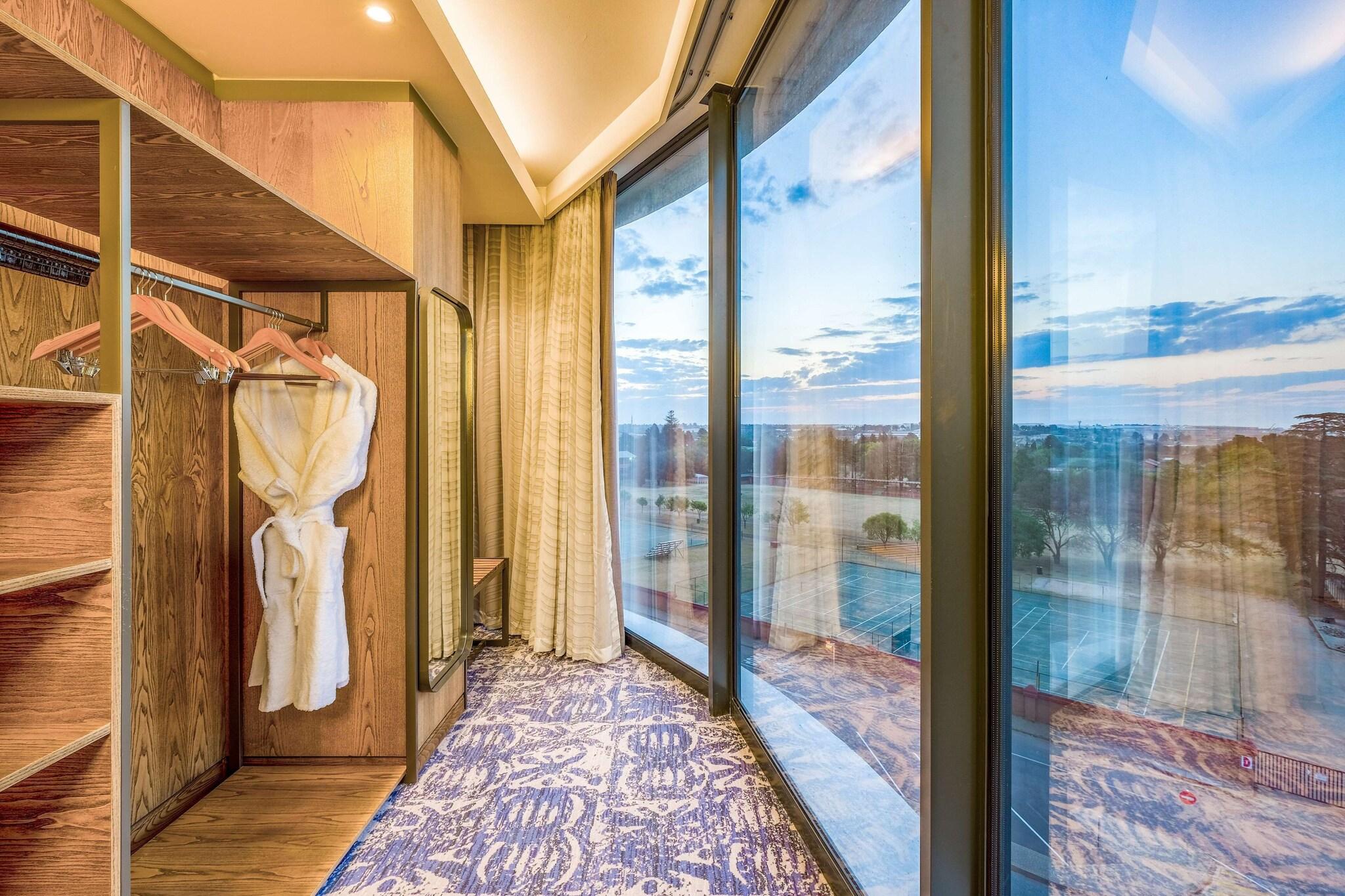 Junior Suite King Size Bed