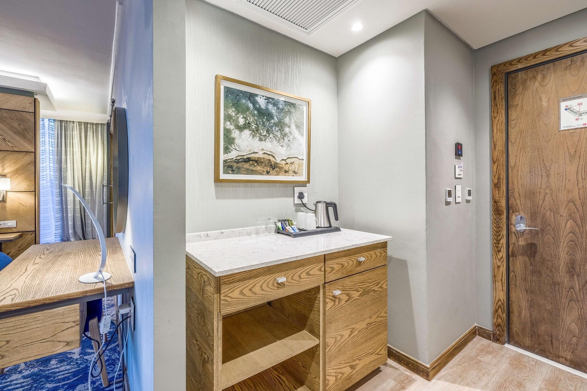 Junior Suite King Size Bed