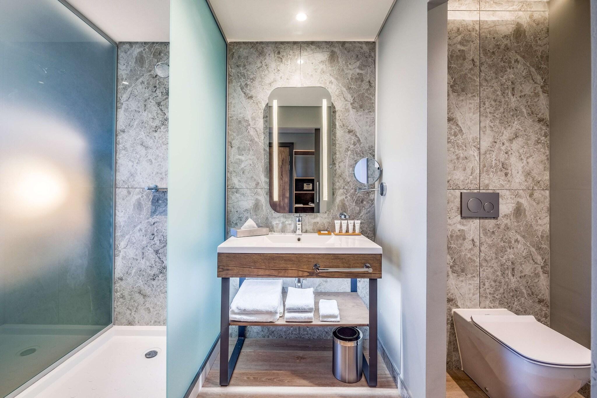 Double King Size Bed