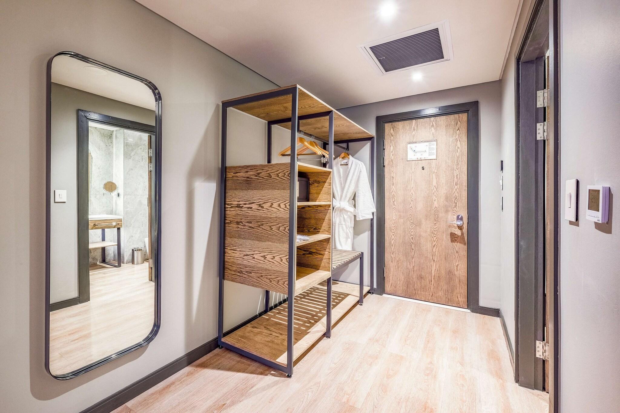 Double Executive King Bed