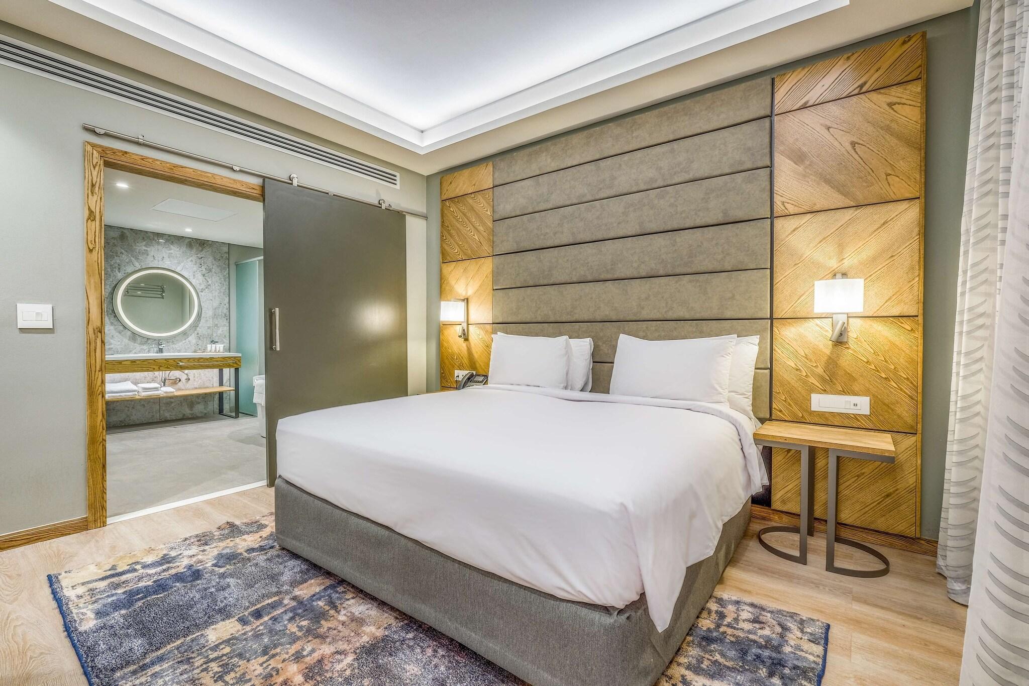 Double Executive King Bed