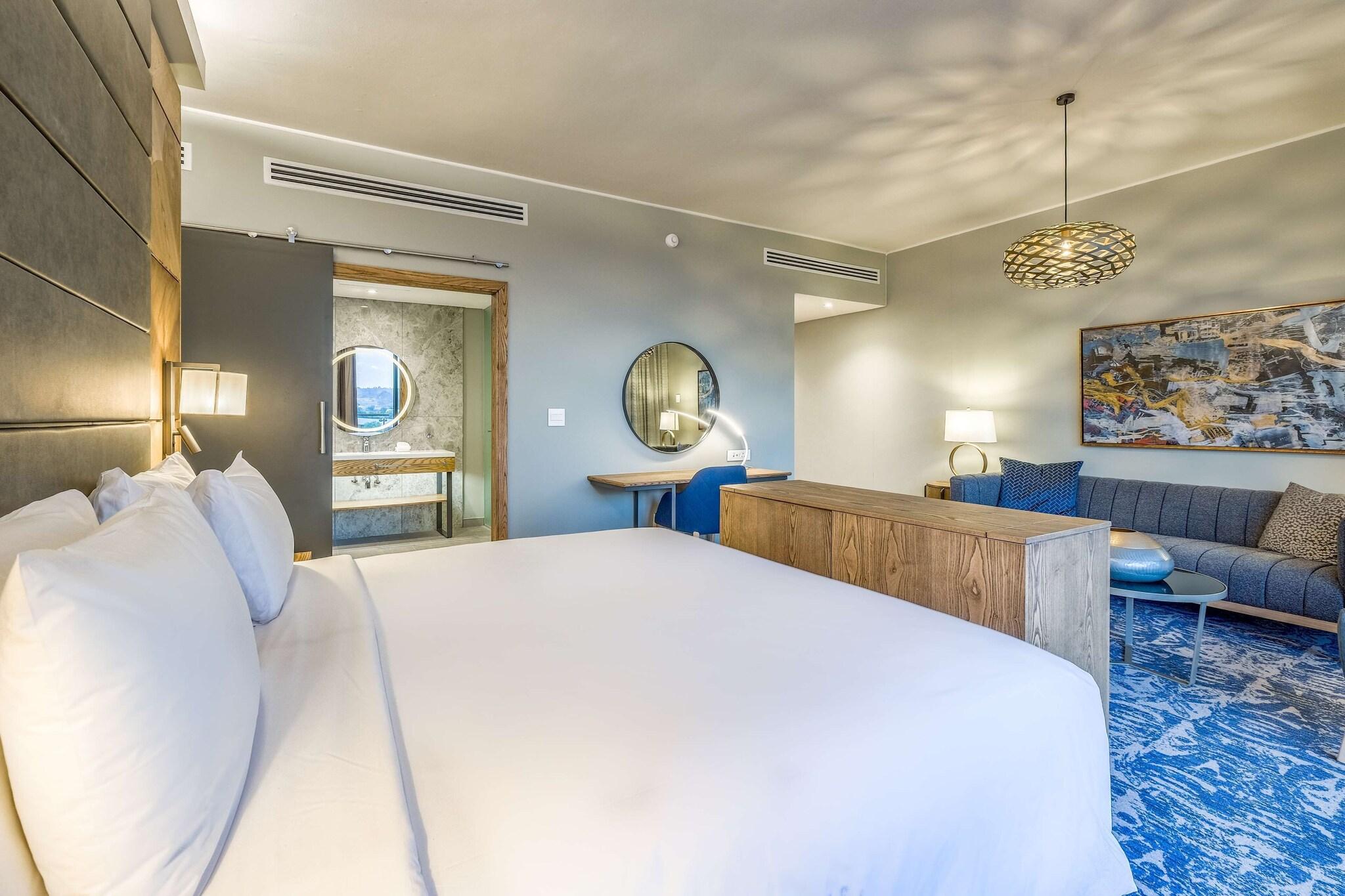 Junior Suite King Size Bed