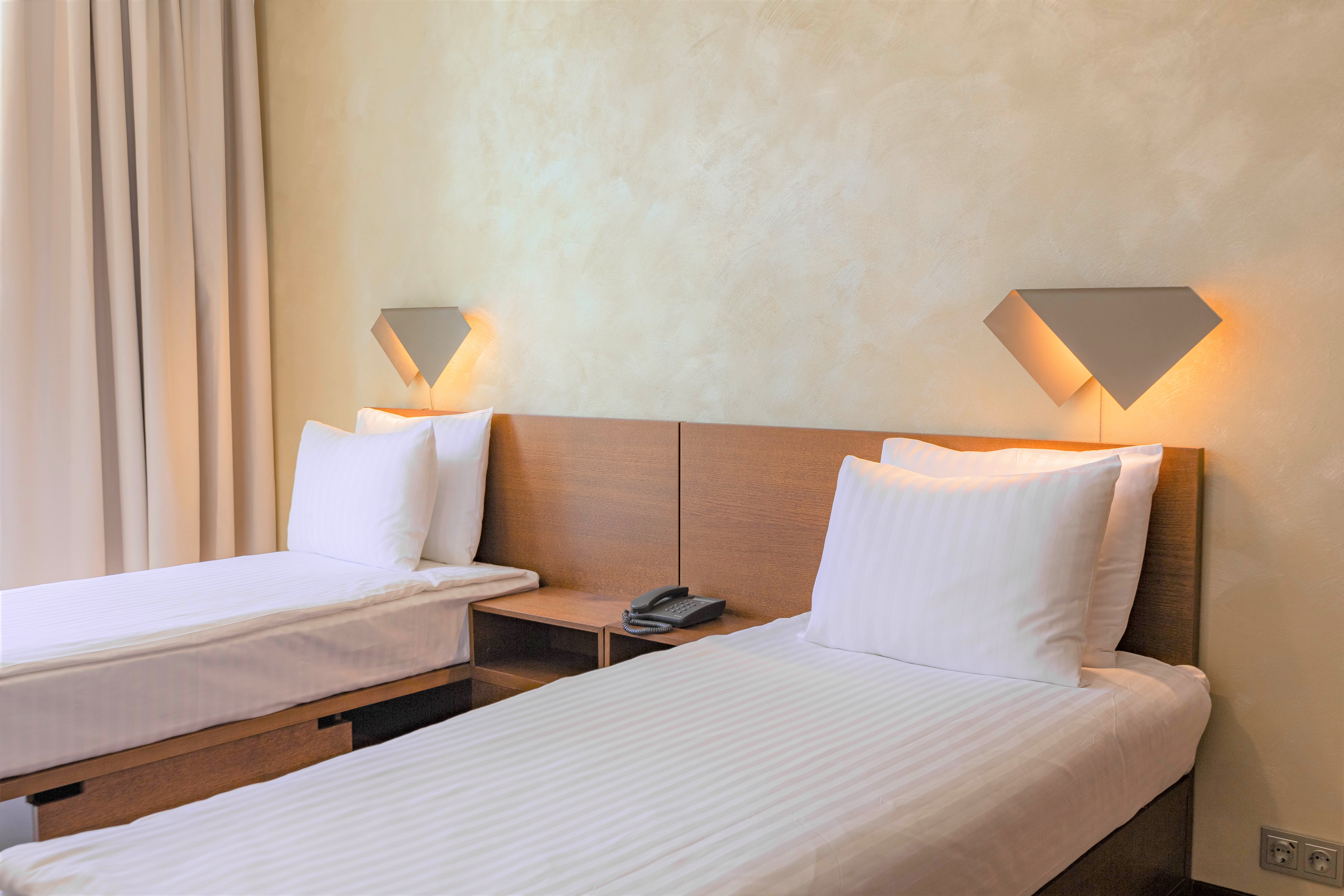 Double or Twin Standard