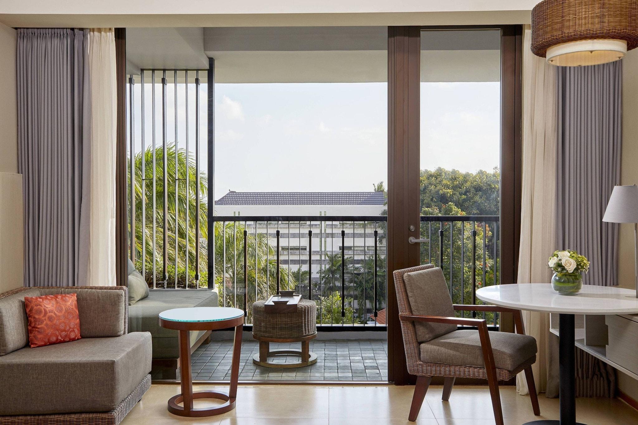 Twin Deluxe City View