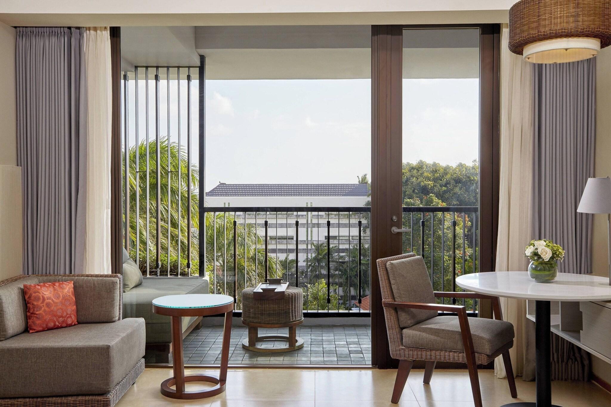 Twin Deluxe City View