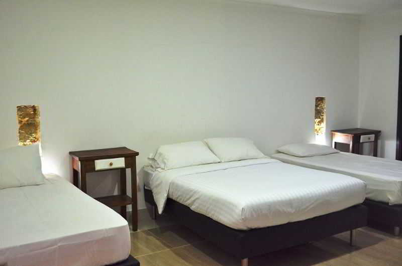 Family Room Capacity 4