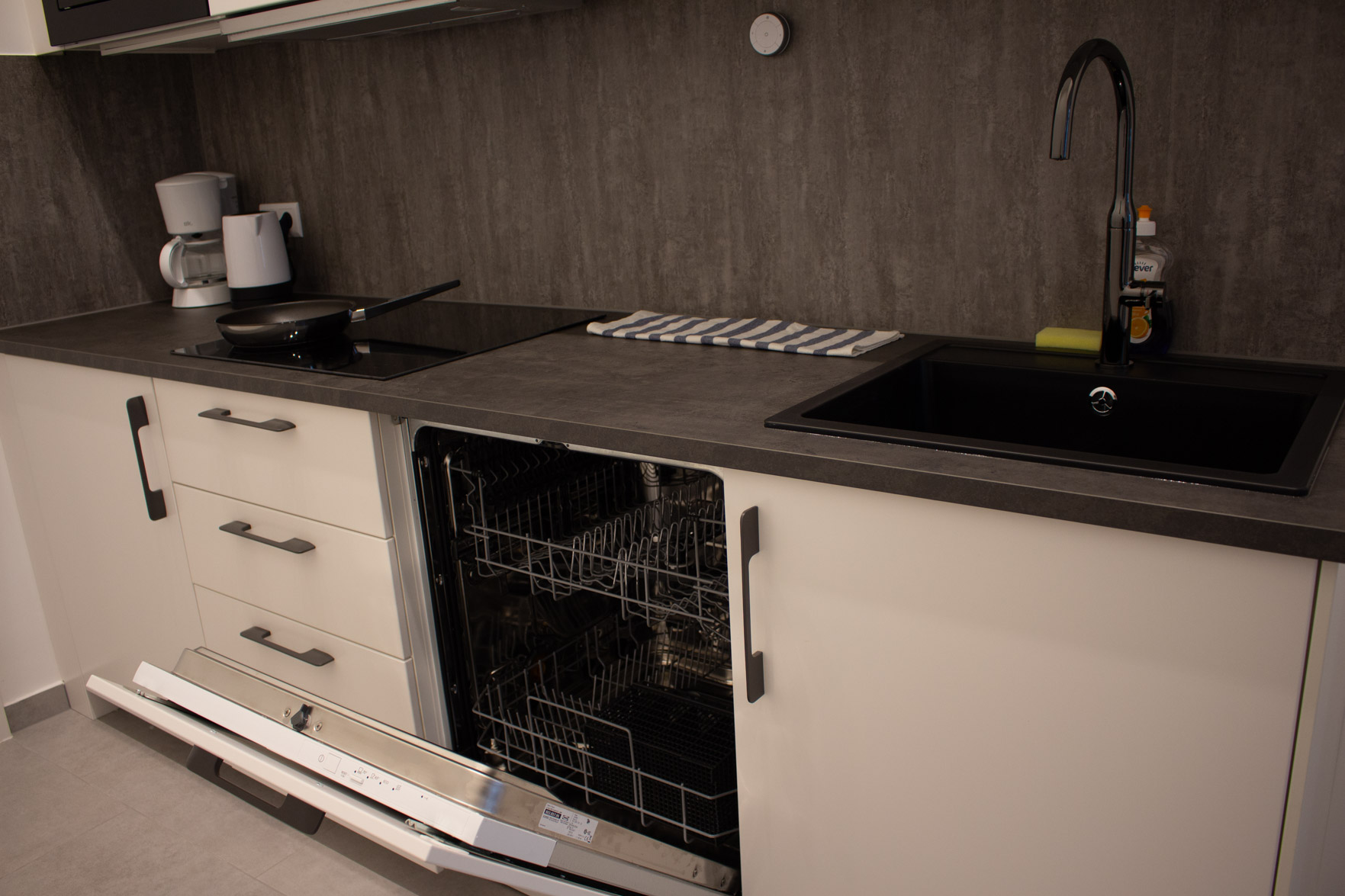 Apartment One Bedroom One Bathroom