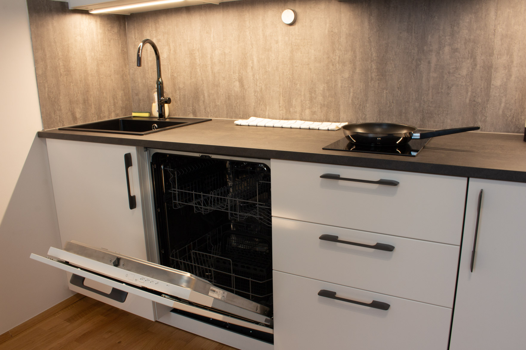 Apartment One Bedroom One Bathroom