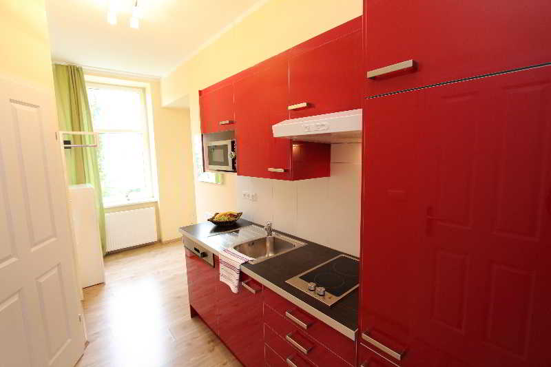 Apartment Capacity 4