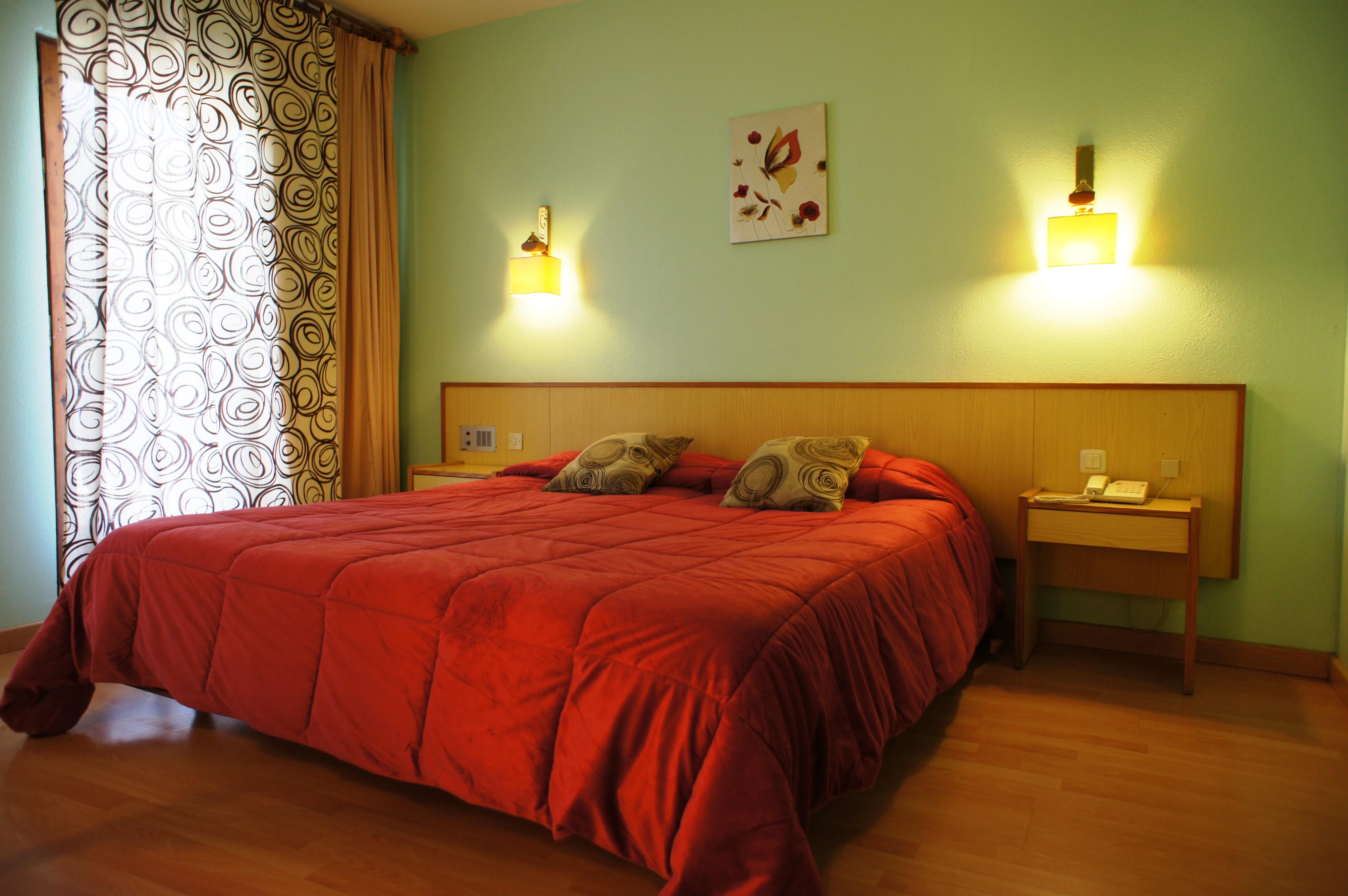 Double or Twin Standard