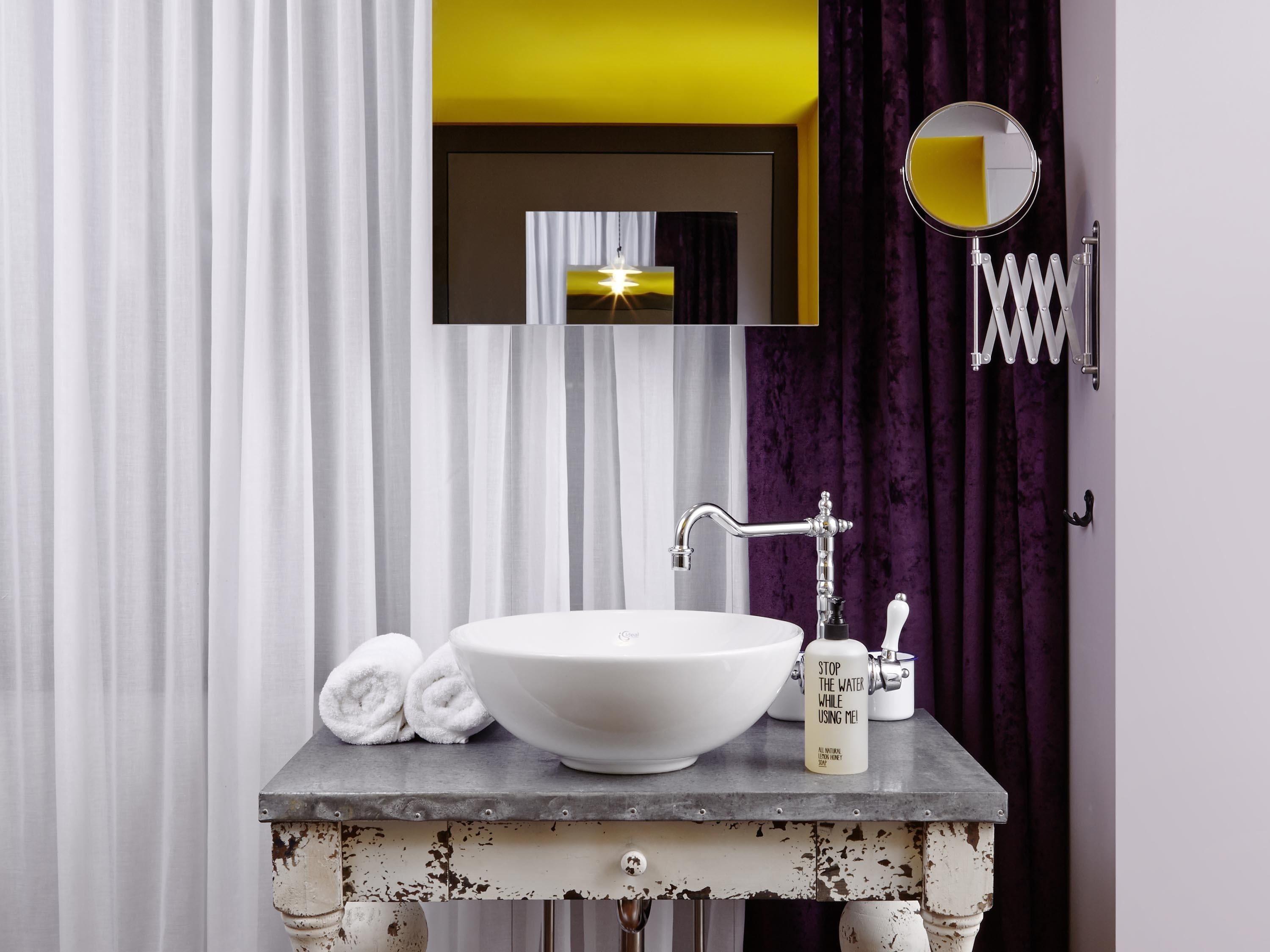 Double City View King Bed