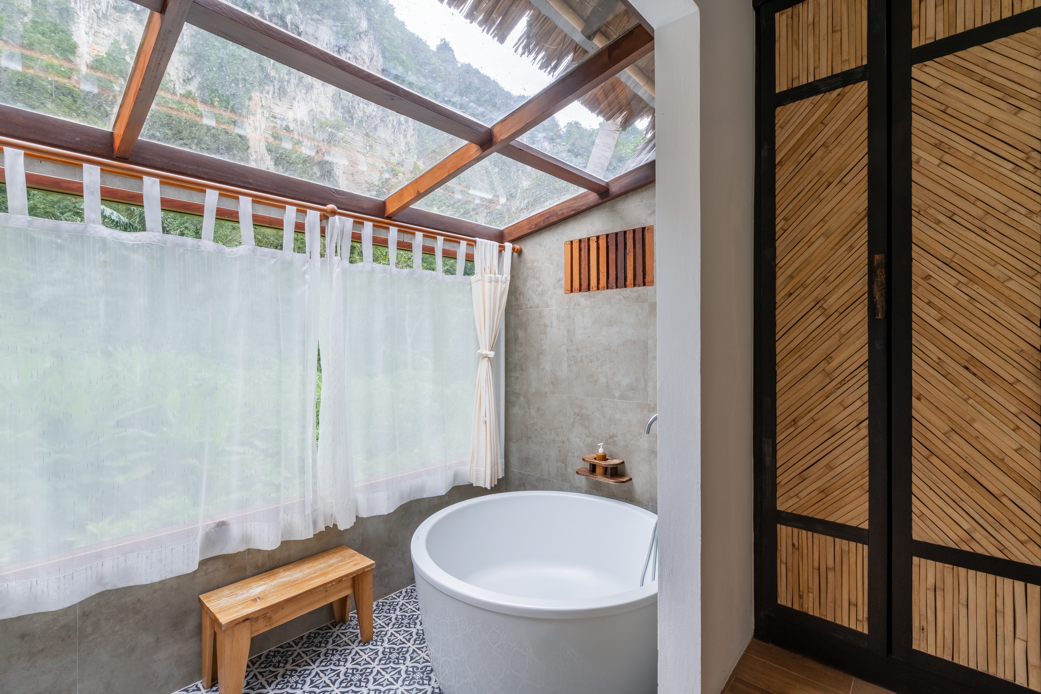 Double Deluxe Mountain View