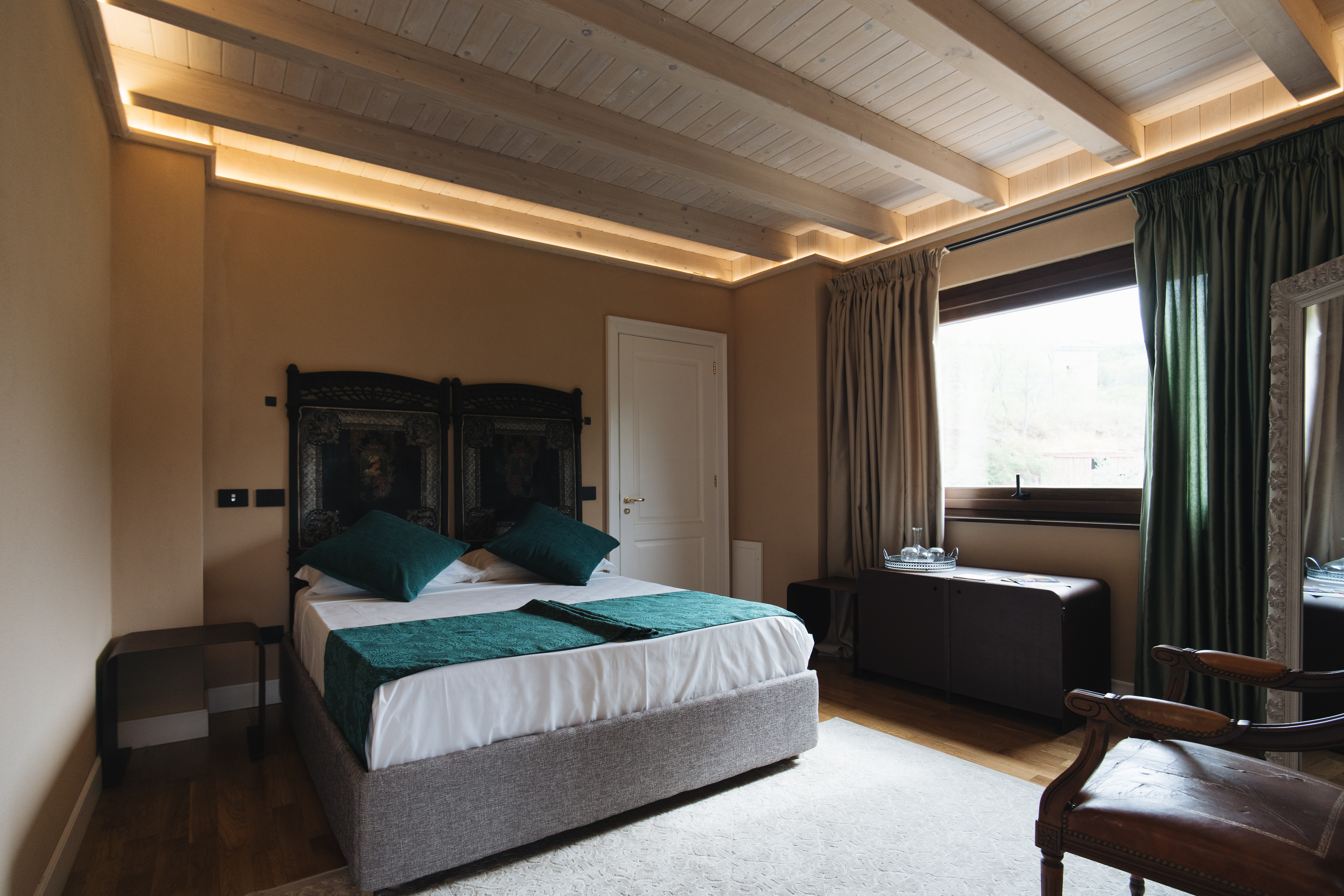 Single Deluxe Superior