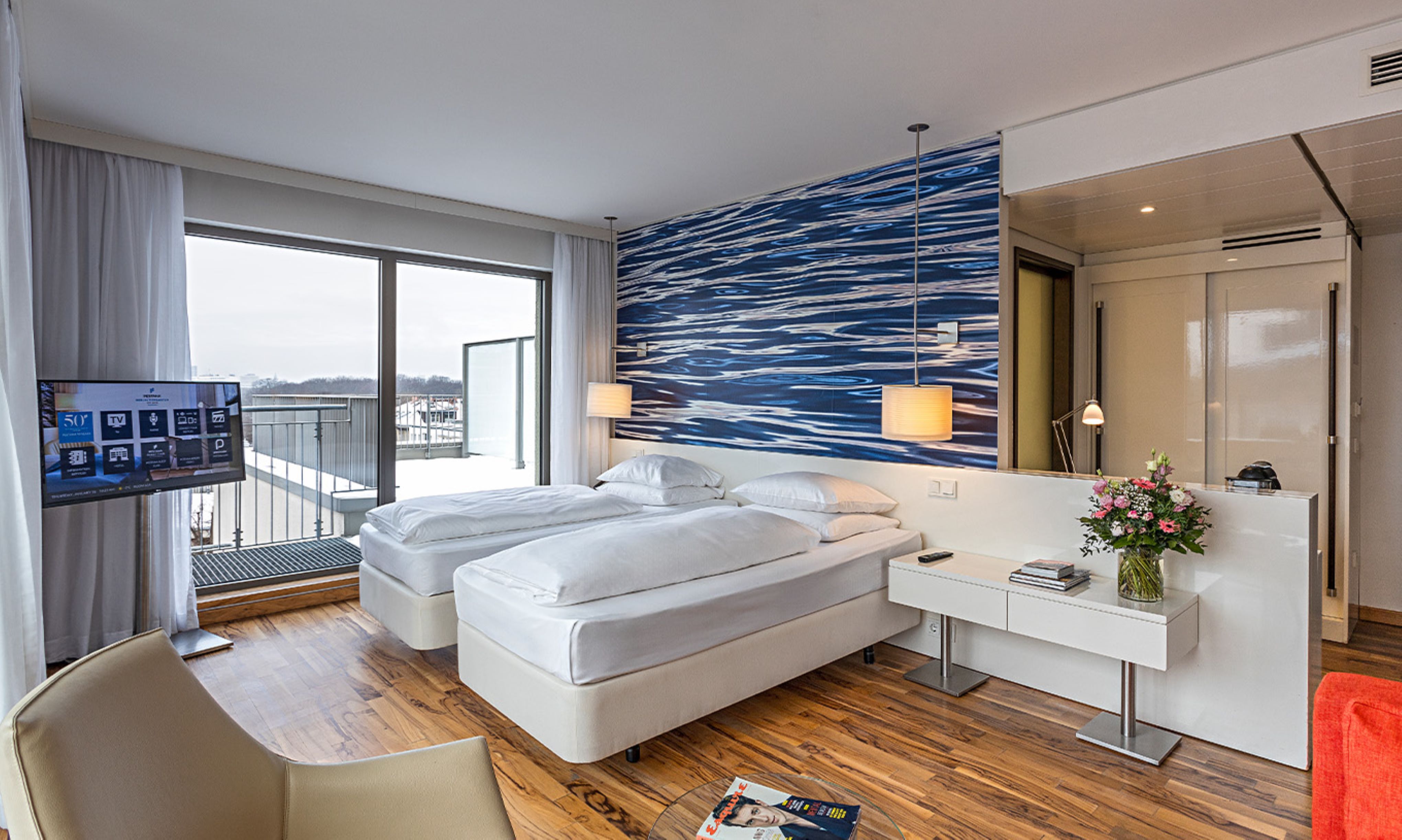 Single Premium City View