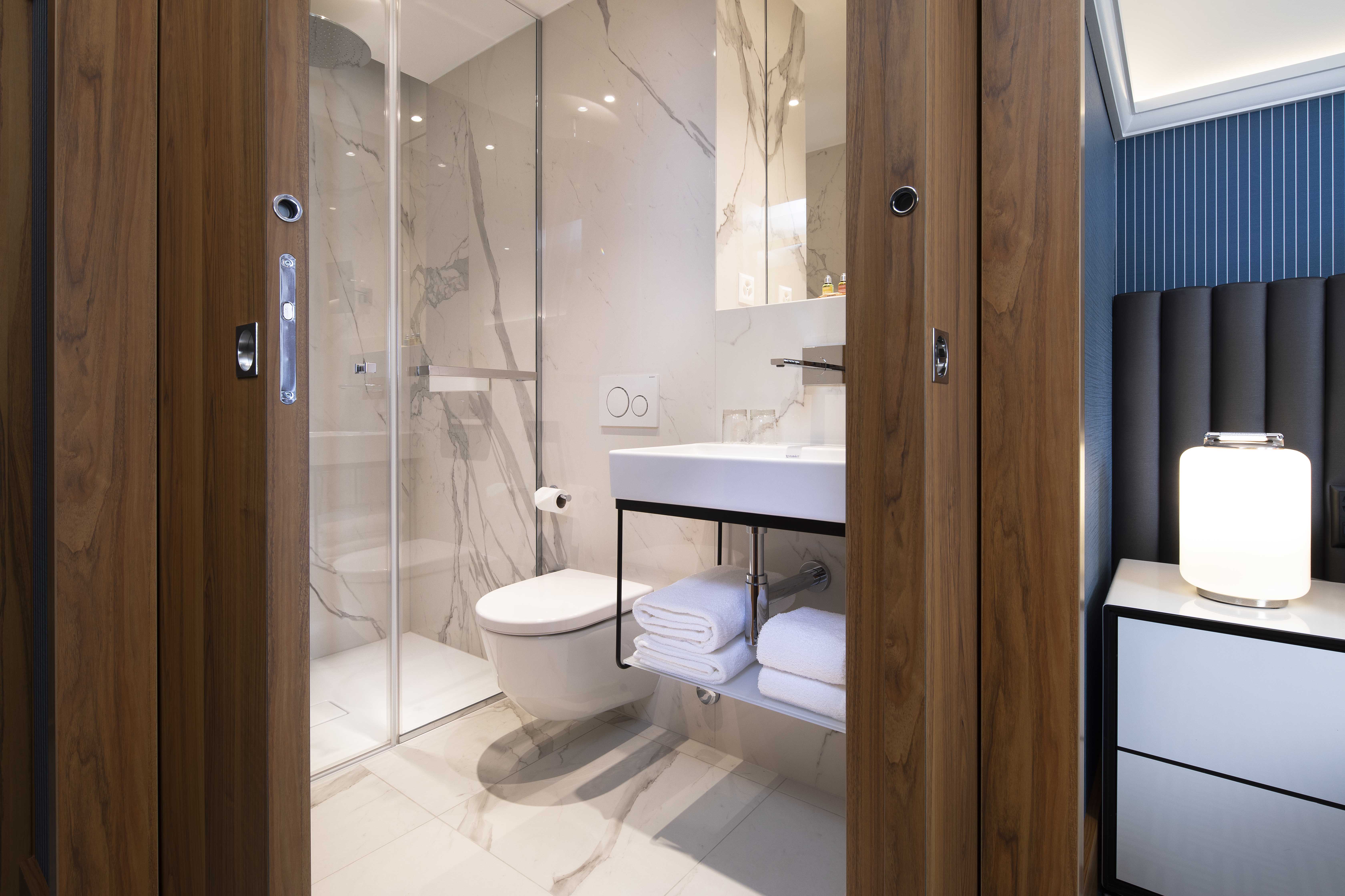 Double King Bed One Bedroom 