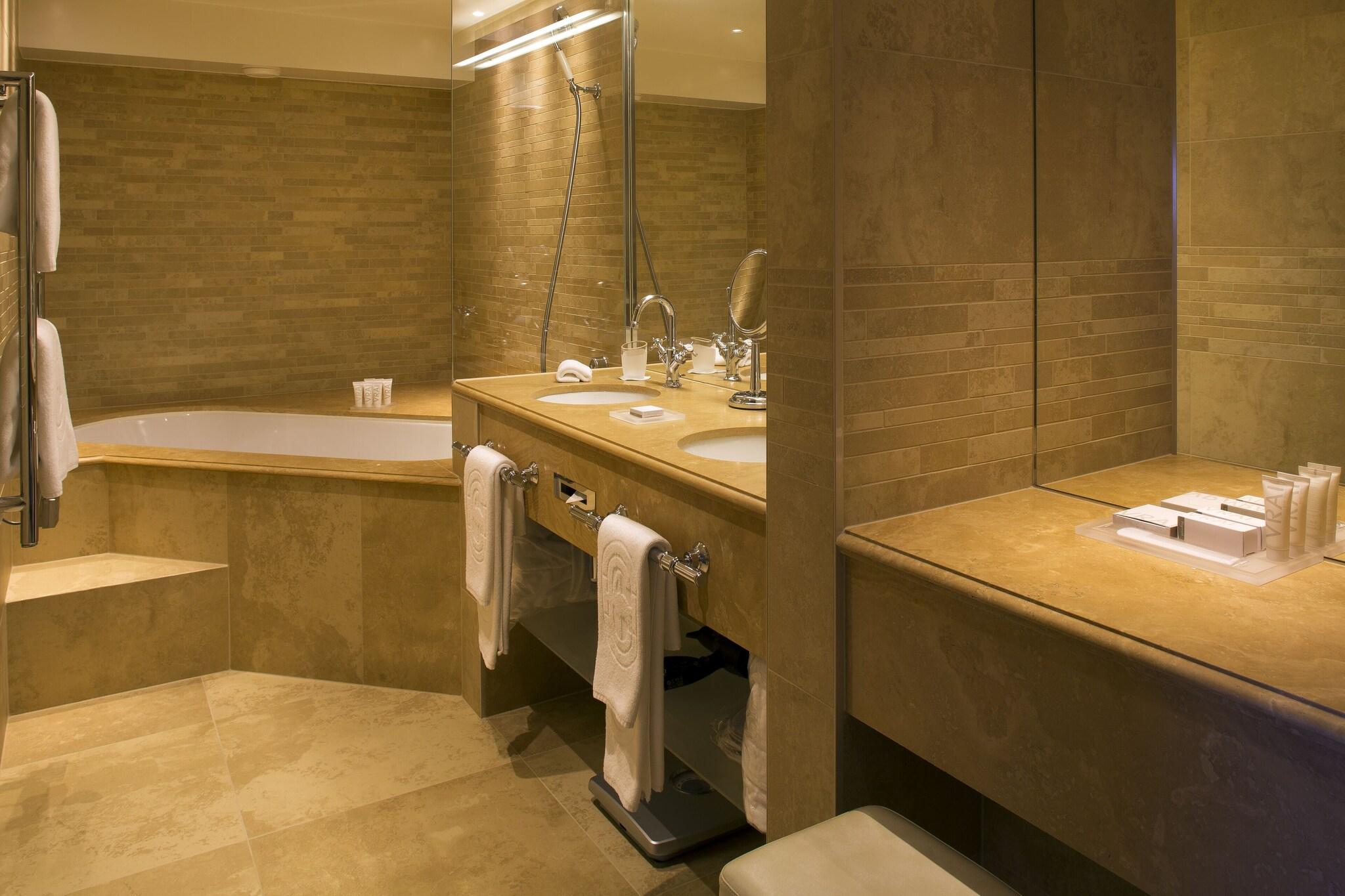 Double Duplex Superior