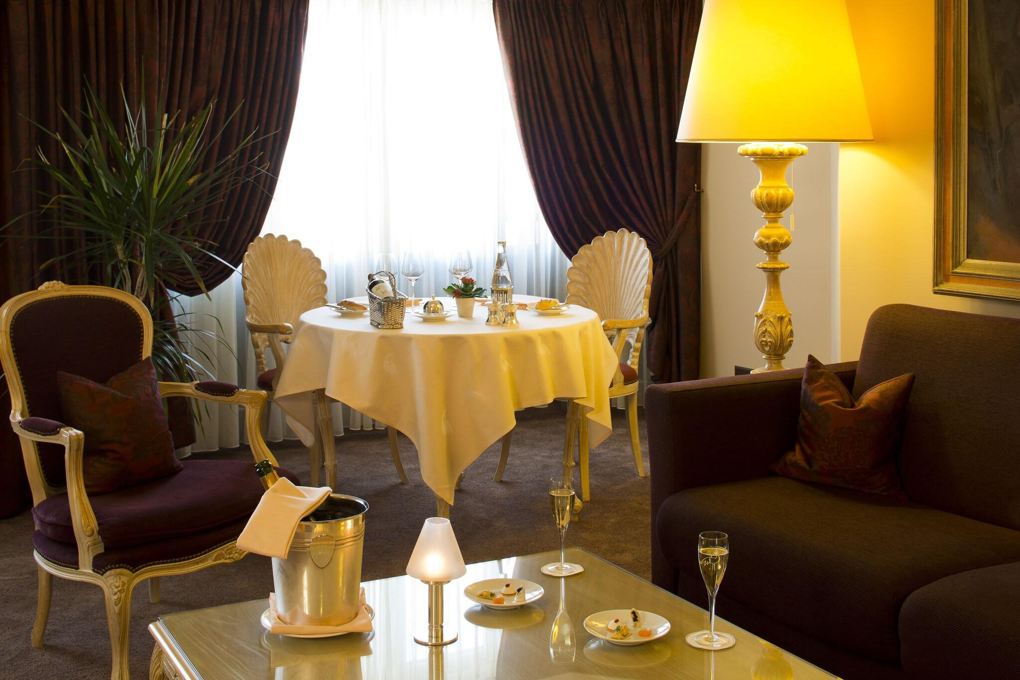 Double Duplex Superior