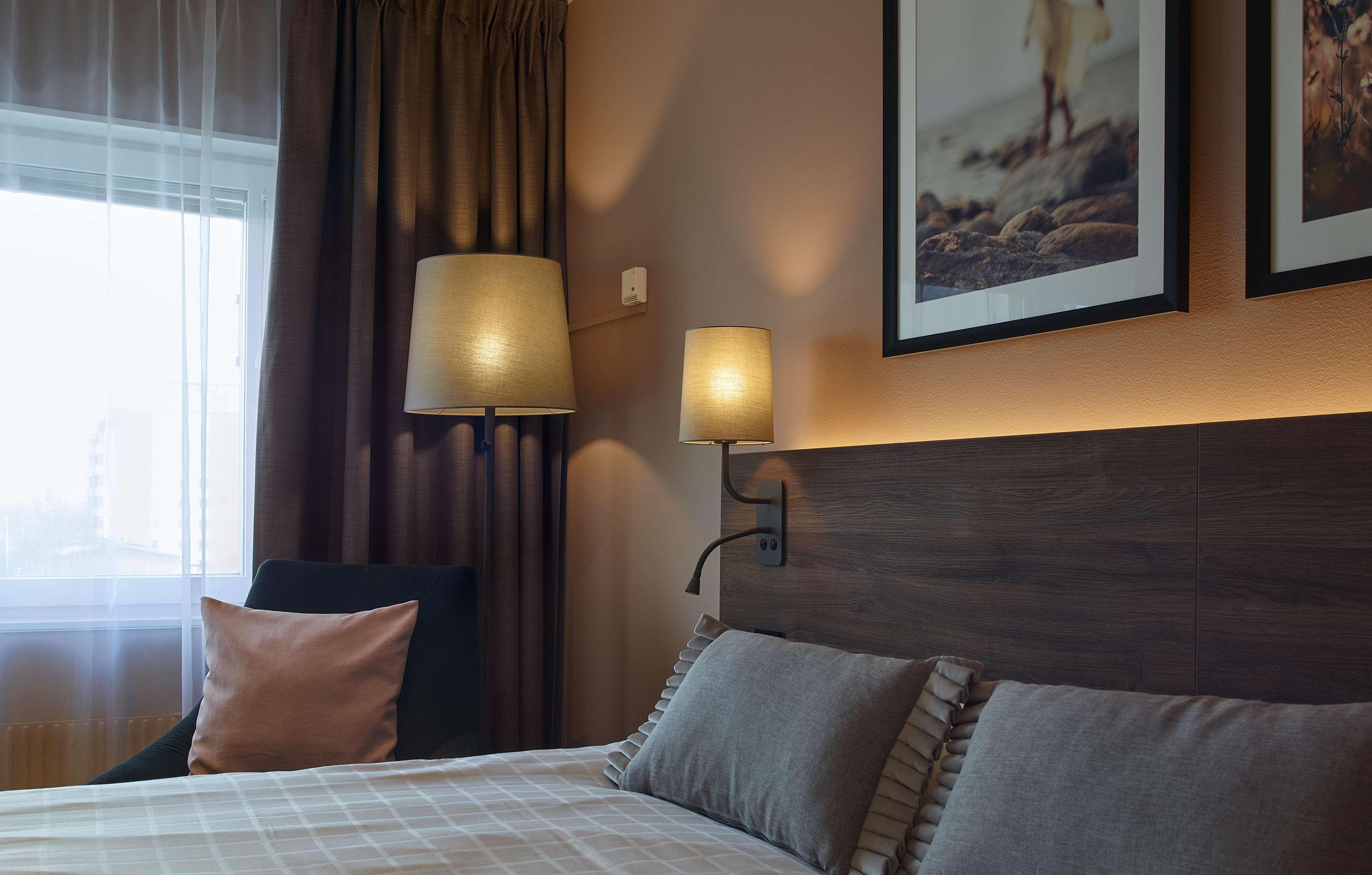 Double Single Queen Size Bed