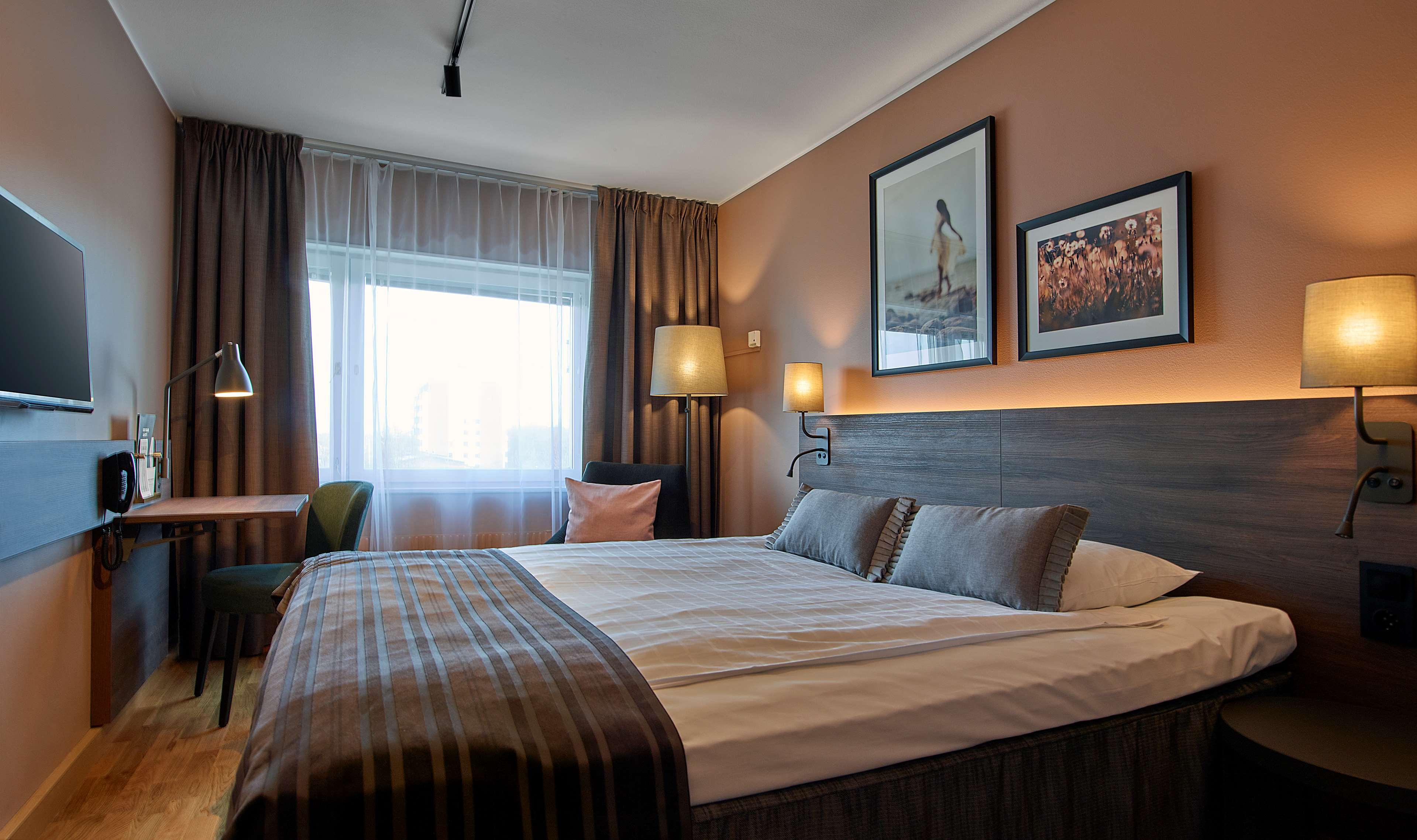 Double Single Queen Size Bed