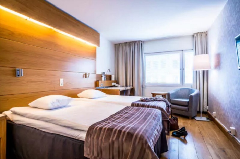 Double Queen Size Bed