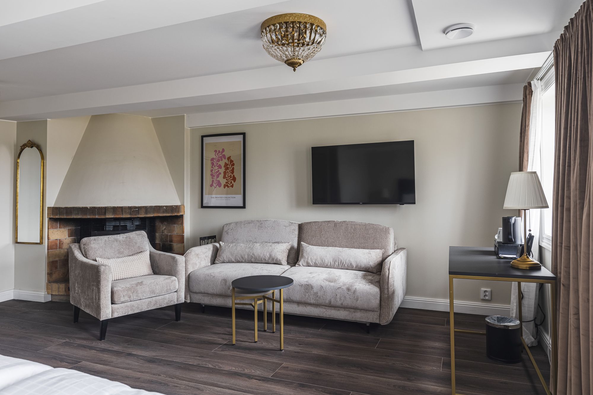 Double Deluxe One Bed