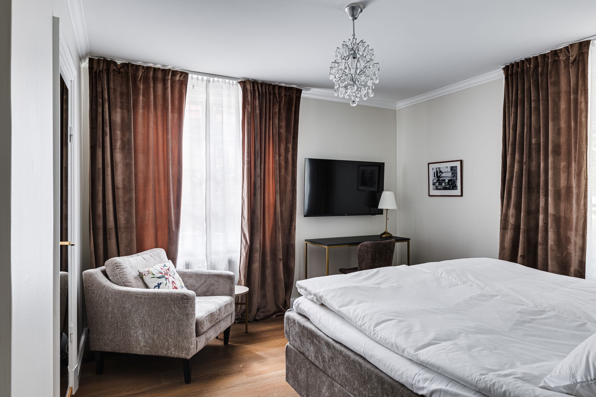 Suite Two Bedrooms One Bathroom