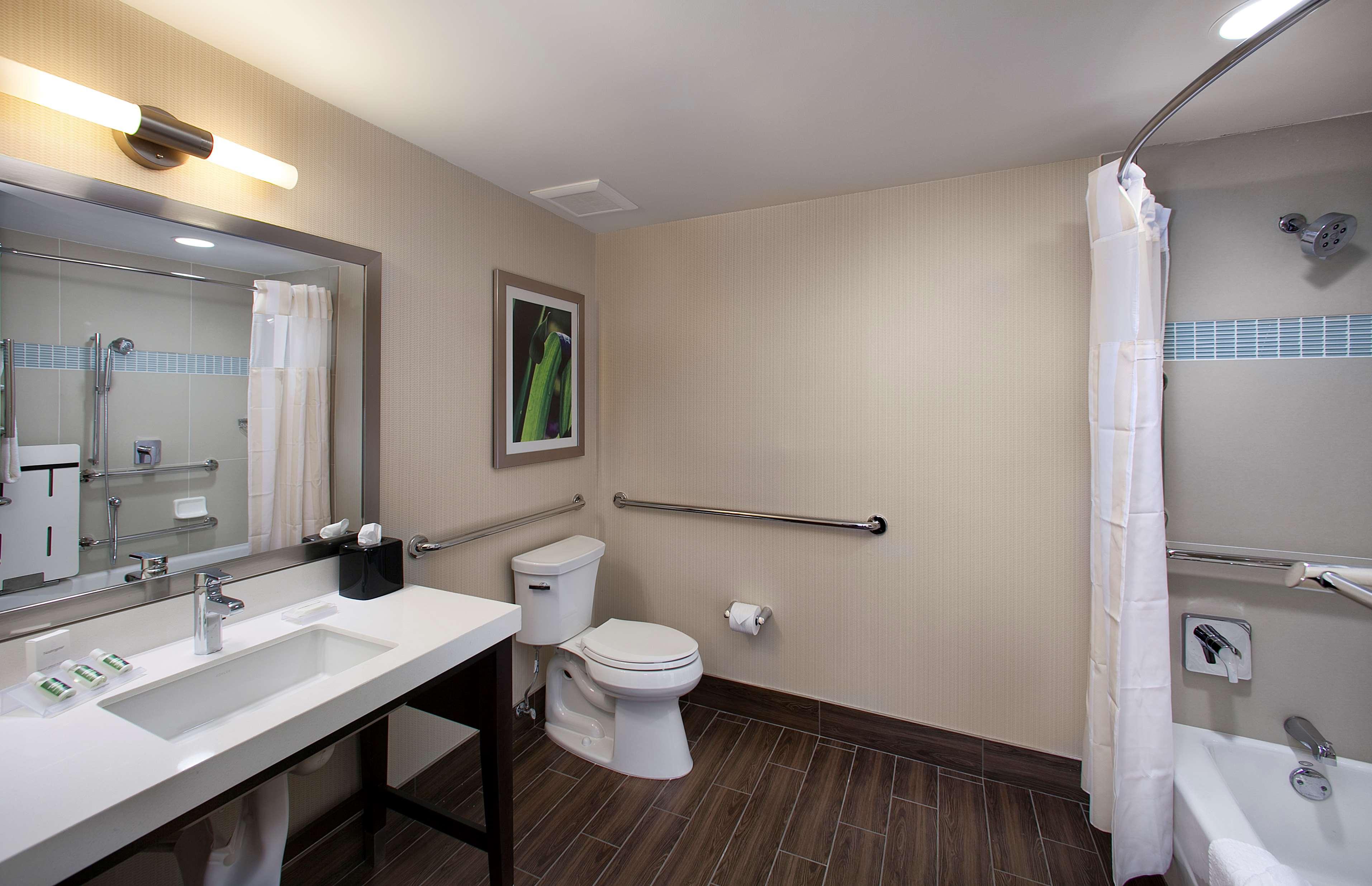 Bungalow King Size Bed