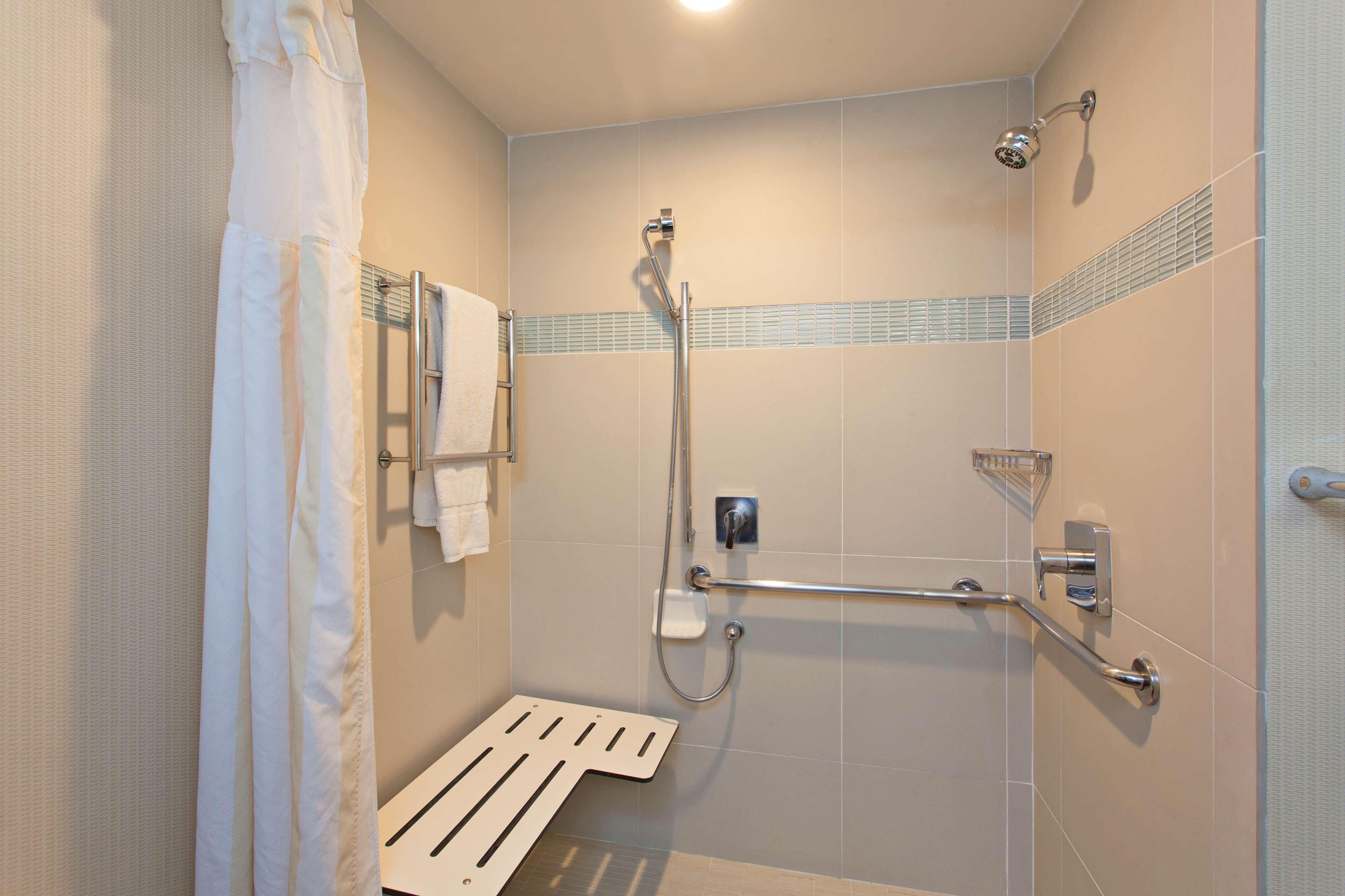 Bungalow King Size Bed