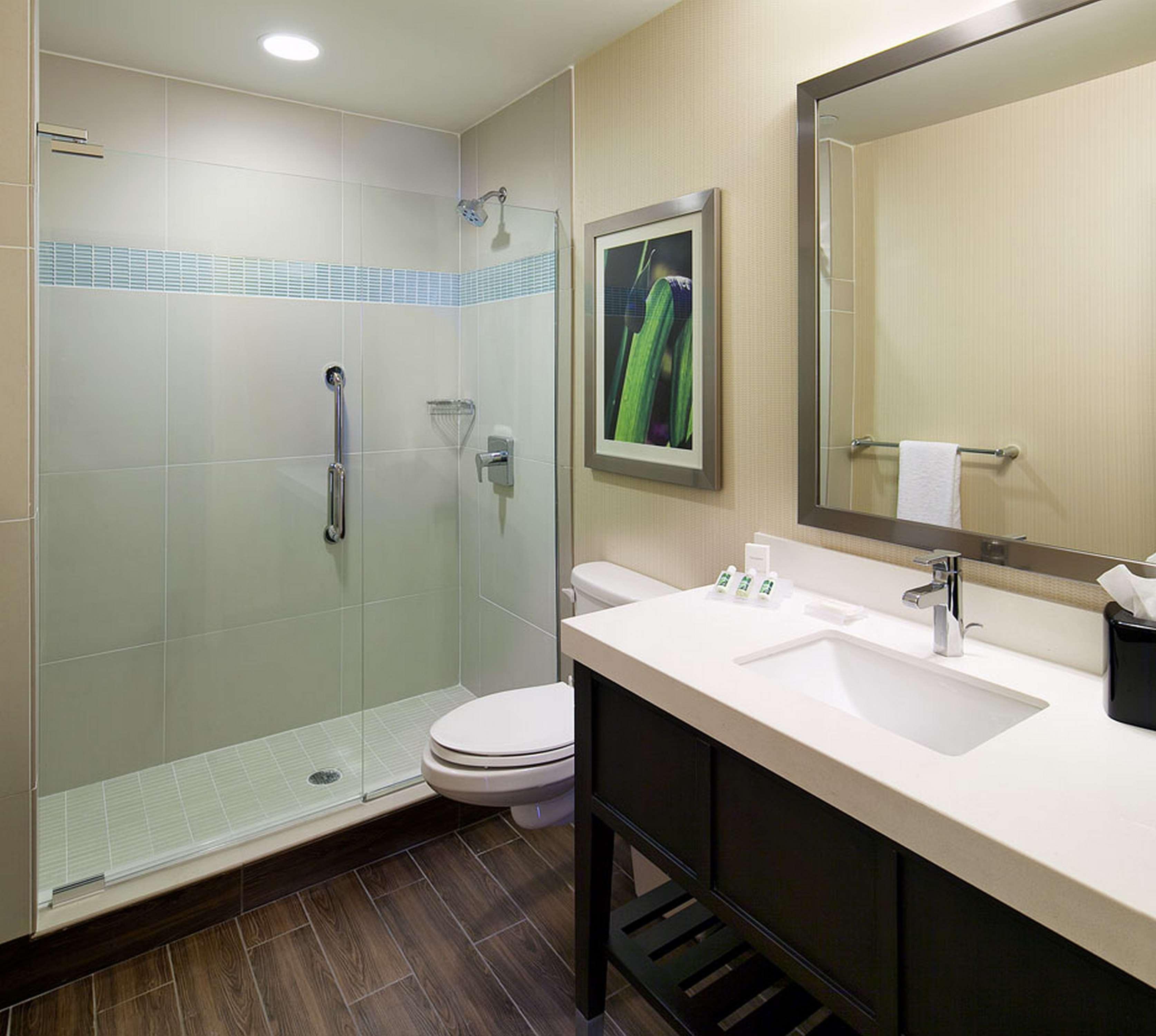 Bungalow King Size Bed