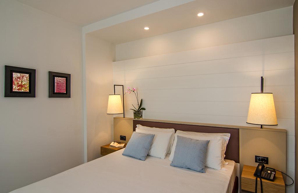 Double Single Classic