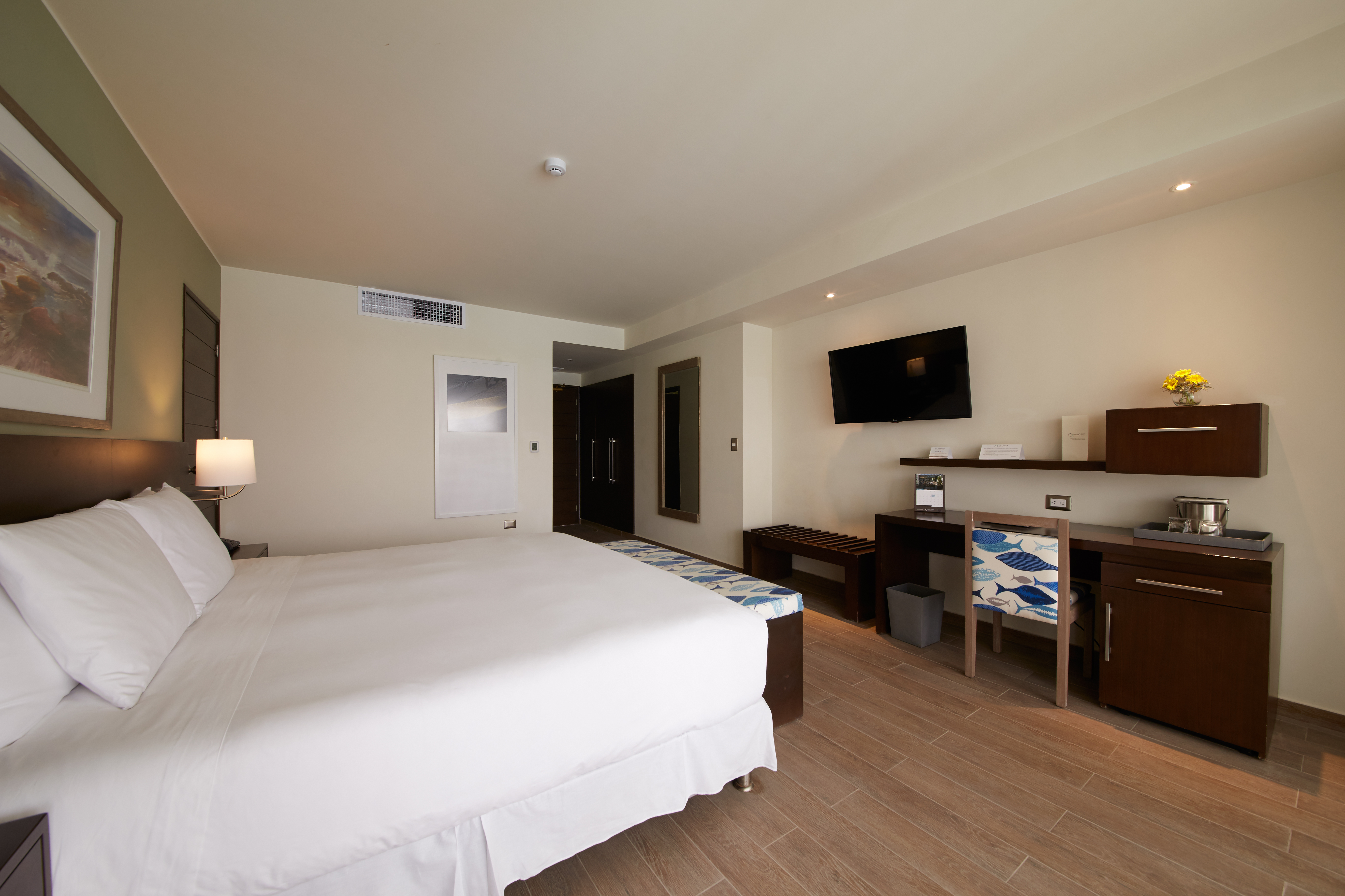 Double Deluxe King Bed