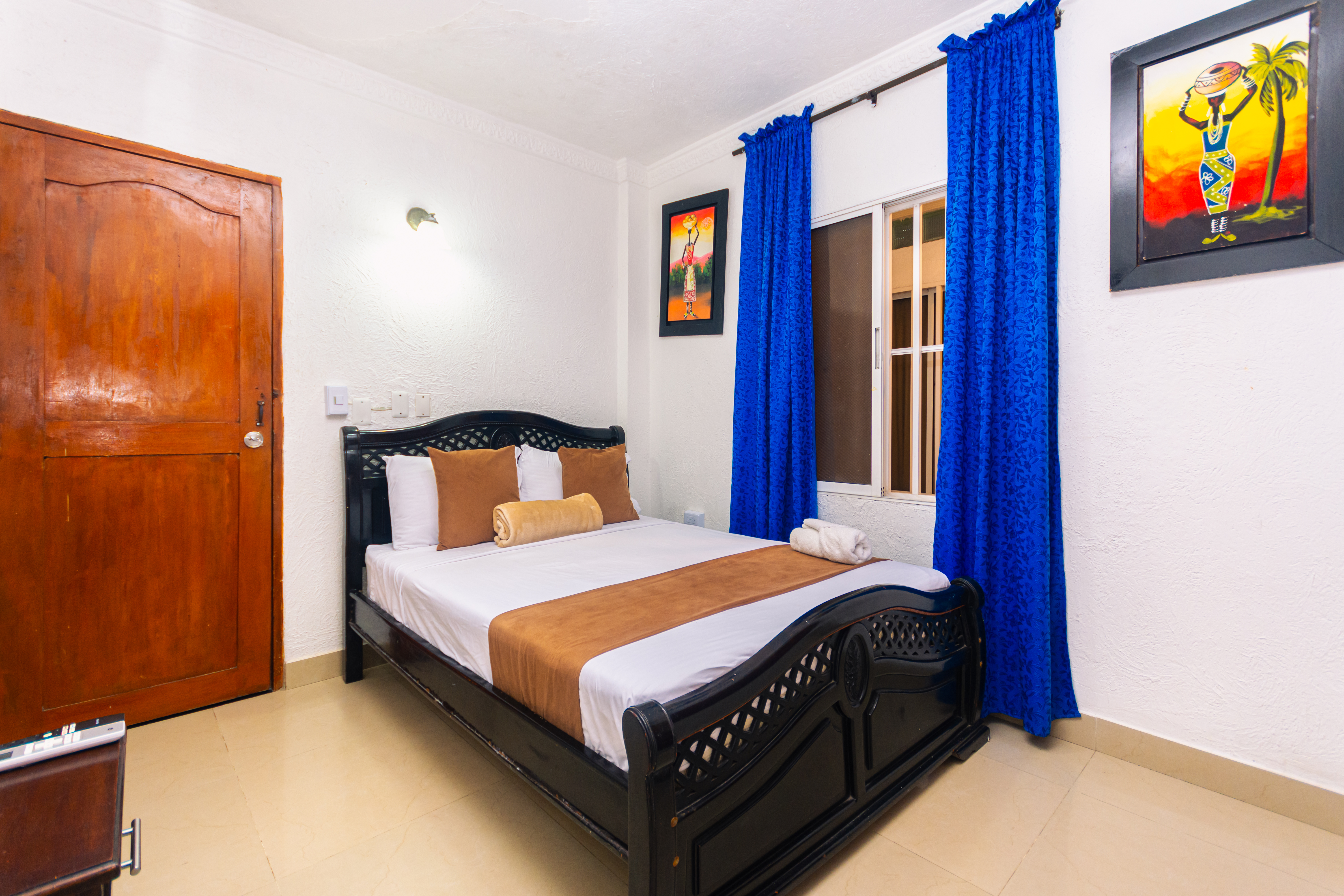 Twin with Air Conditioning