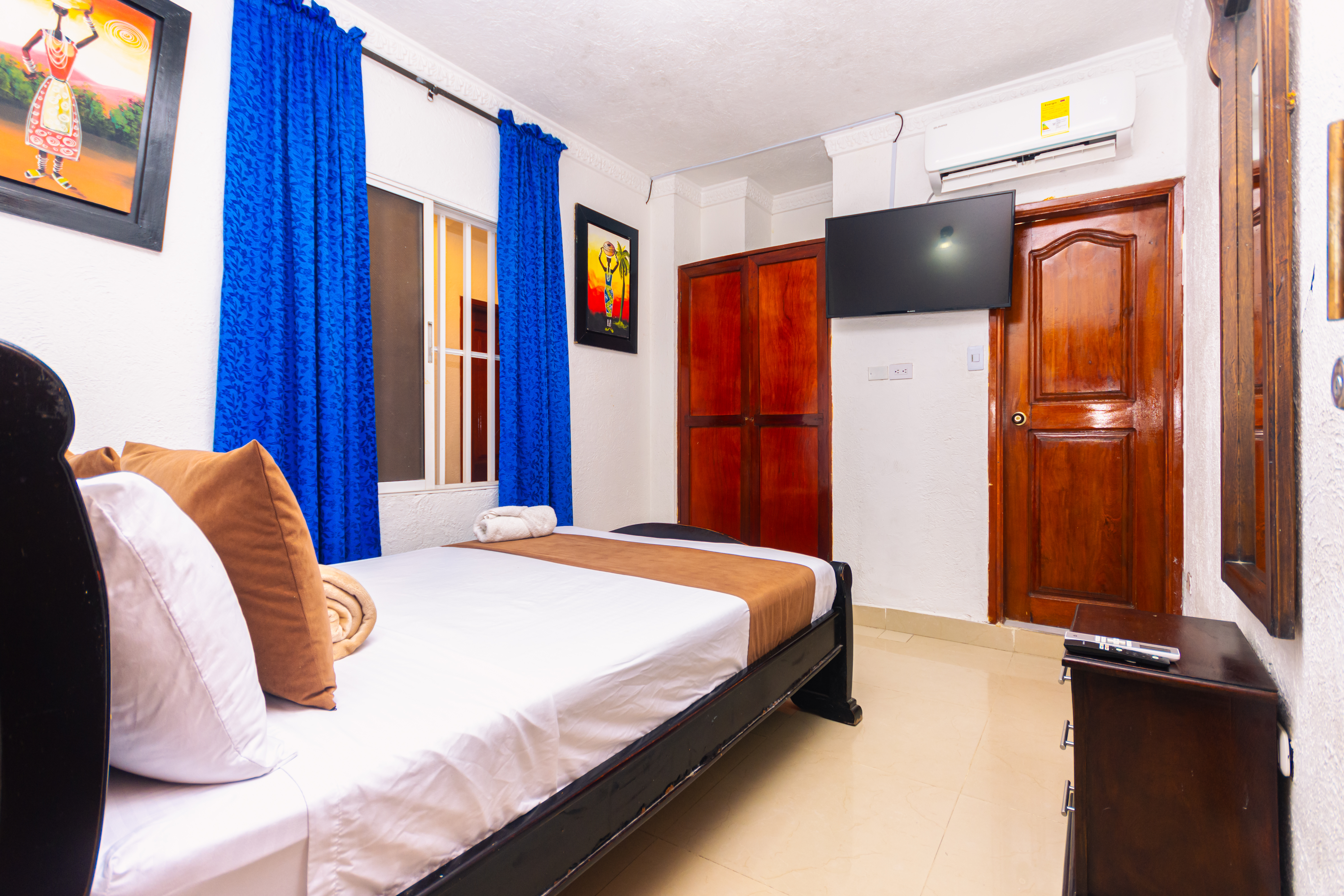 Twin with Air Conditioning